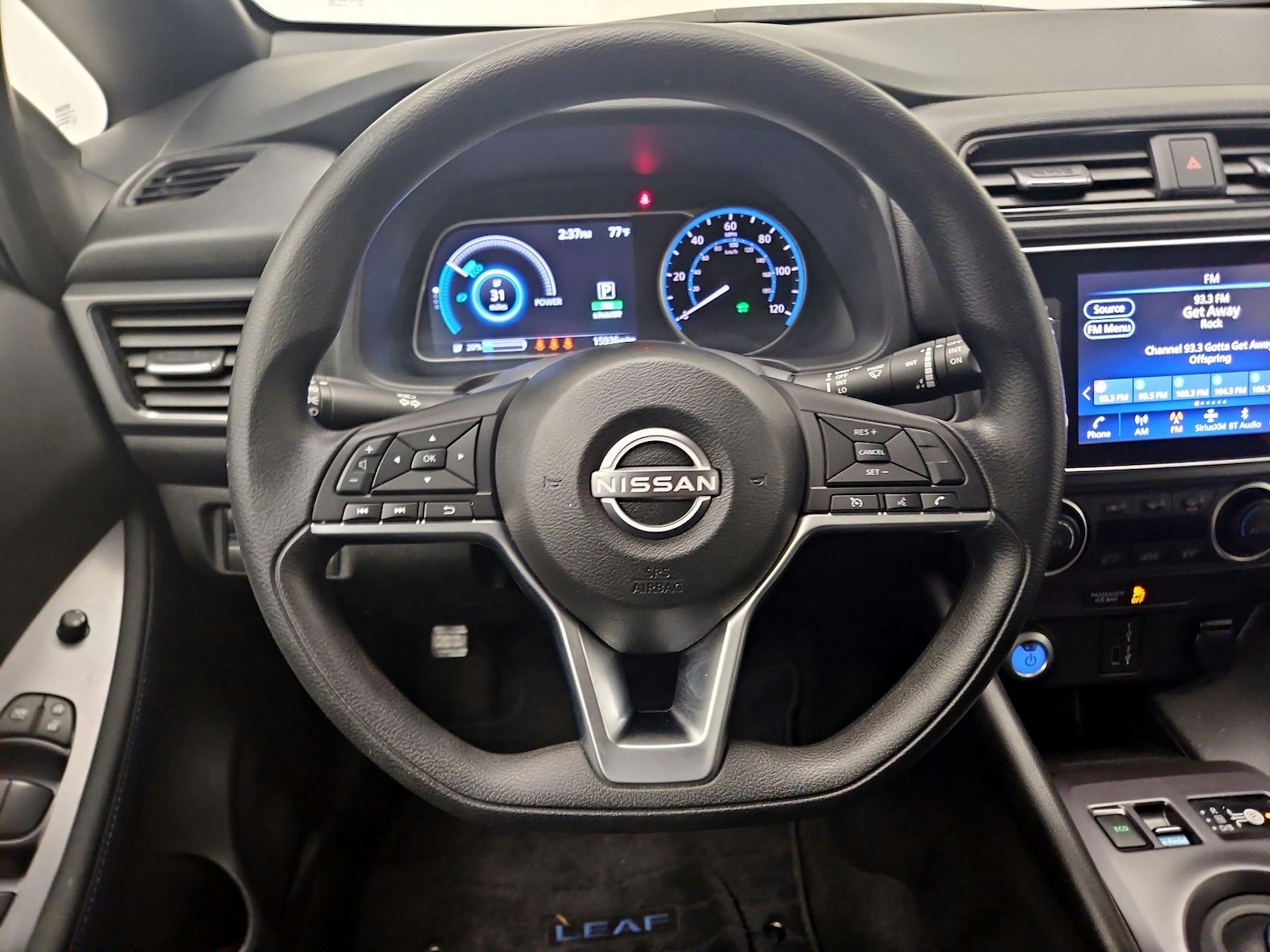 2025 Nissan Leaf S - Photo 11