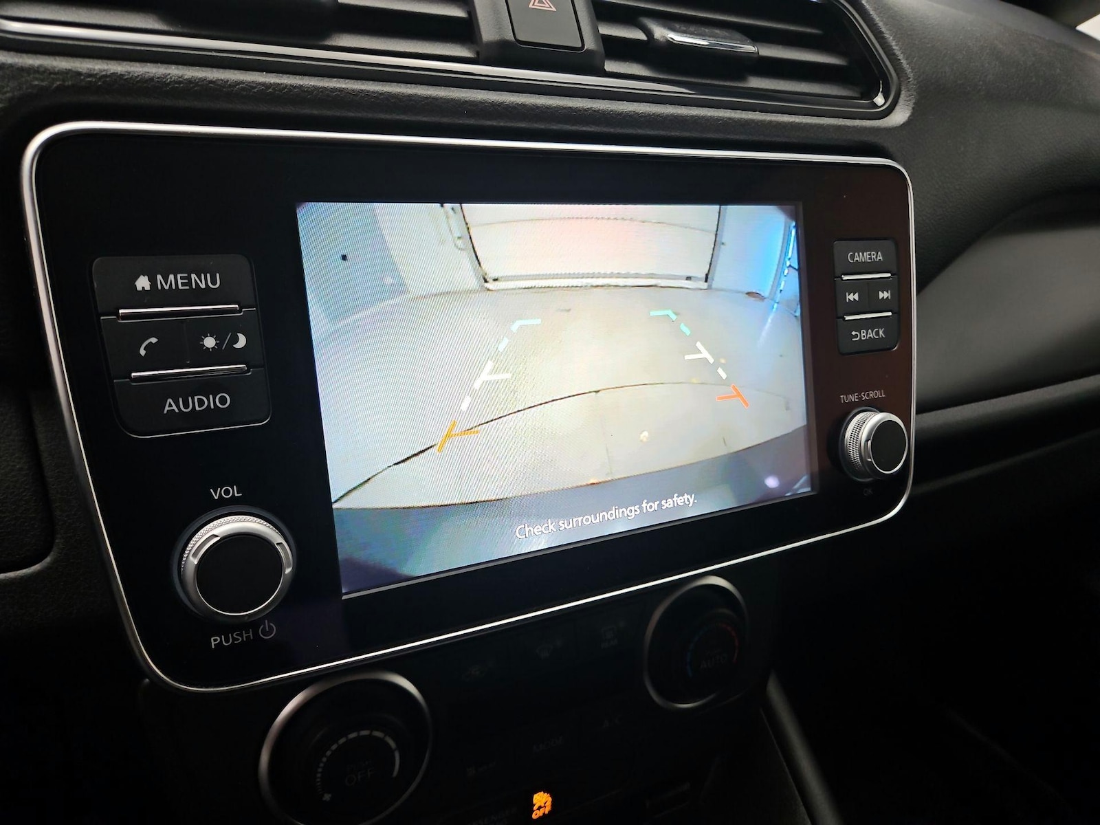 2025 Nissan Leaf S - Photo 15