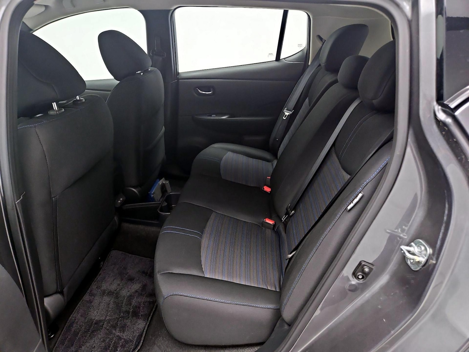 2025 Nissan Leaf S - Photo 20