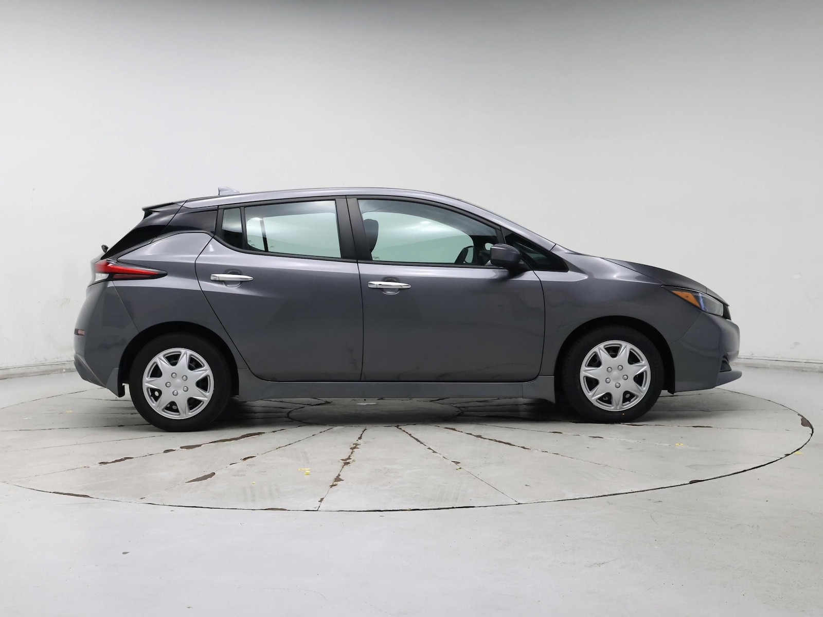 2025 Nissan Leaf S - Photo 8