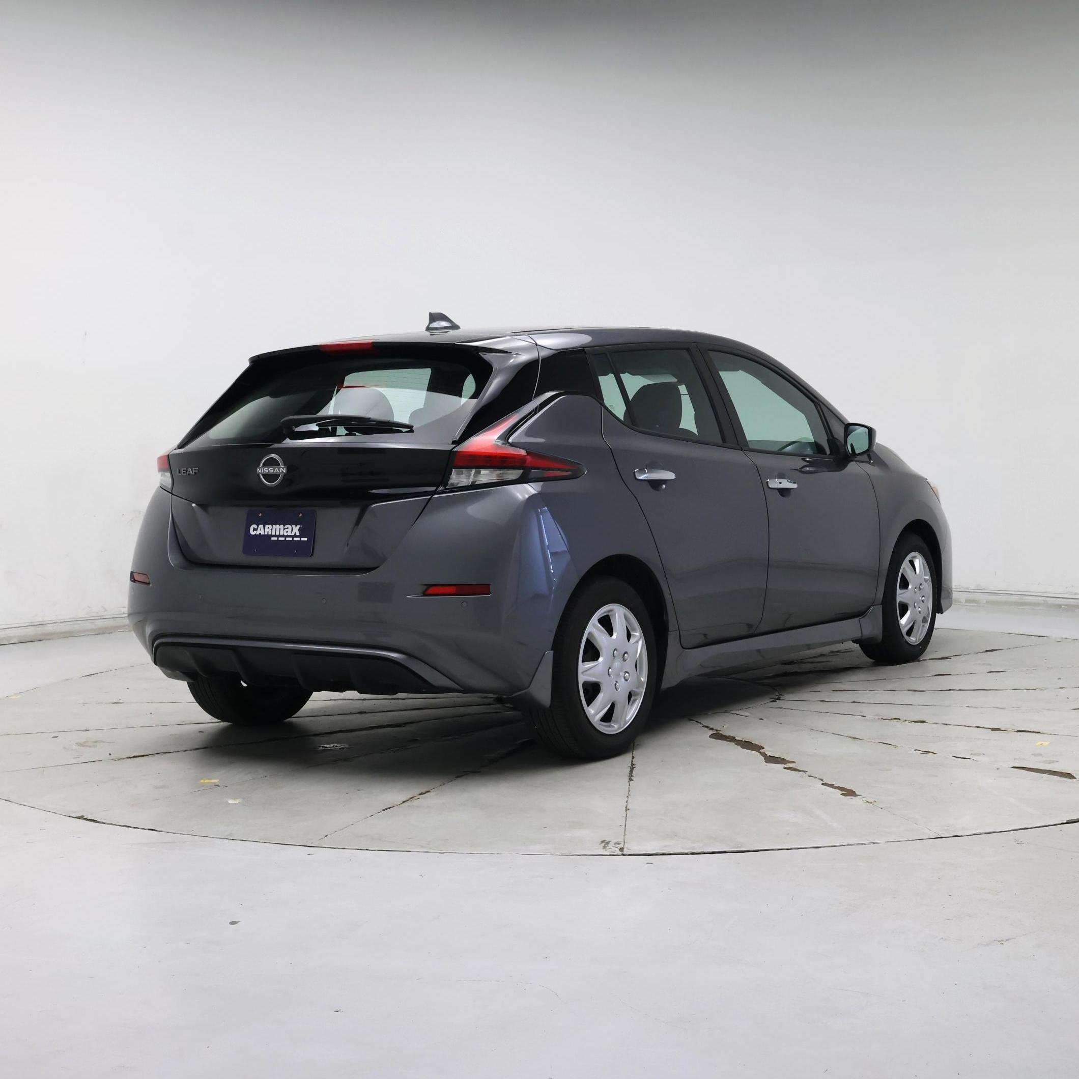 Thumbnail: 2025 Nissan Leaf - 8
