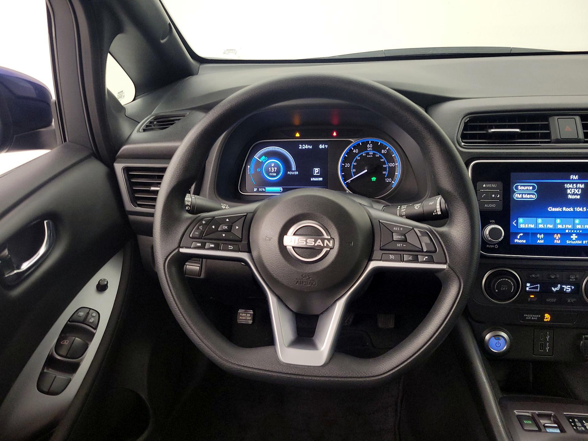 Thumbnail: 2025 Nissan Leaf - 10