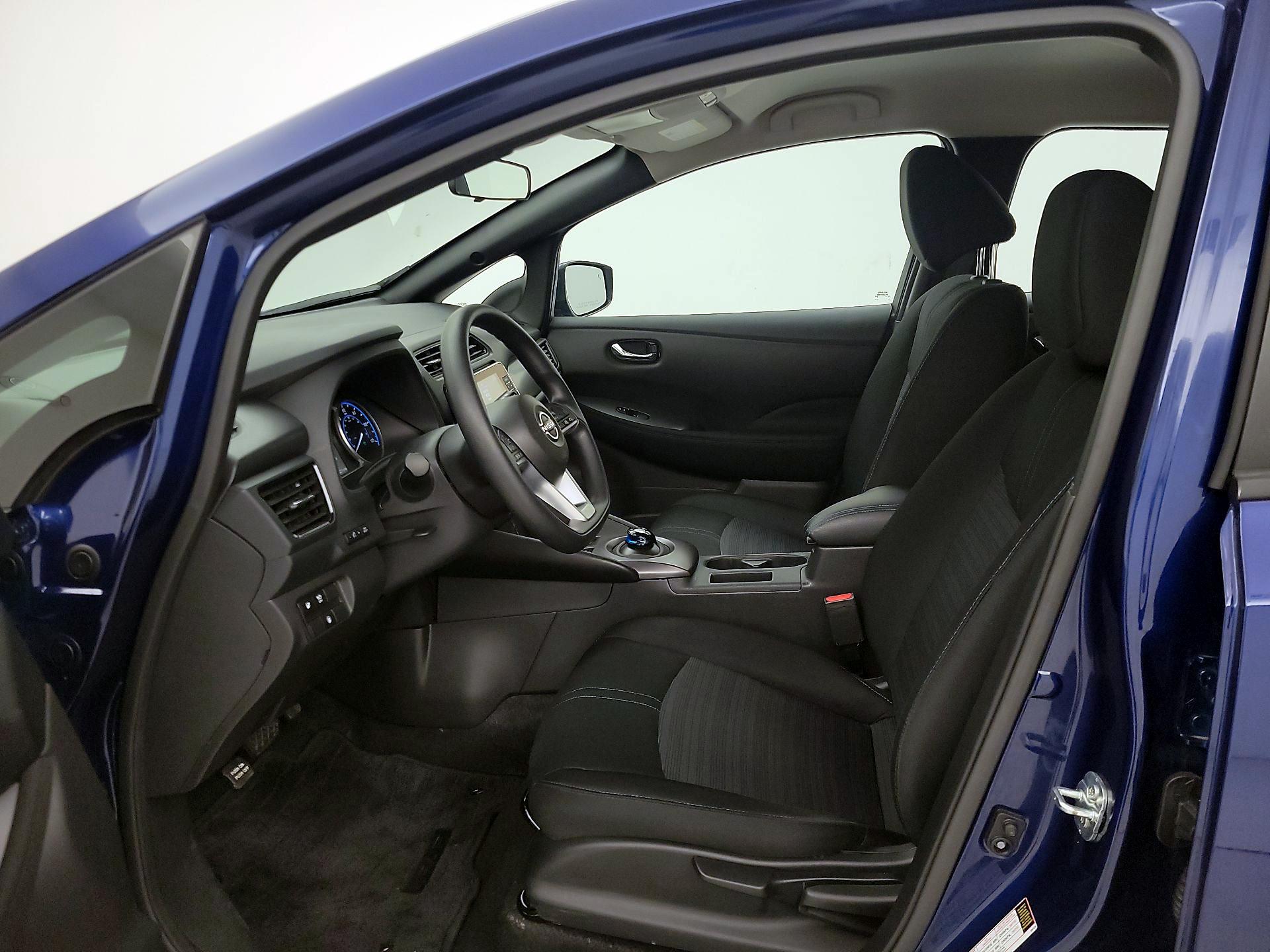 Thumbnail: 2025 Nissan Leaf - 11