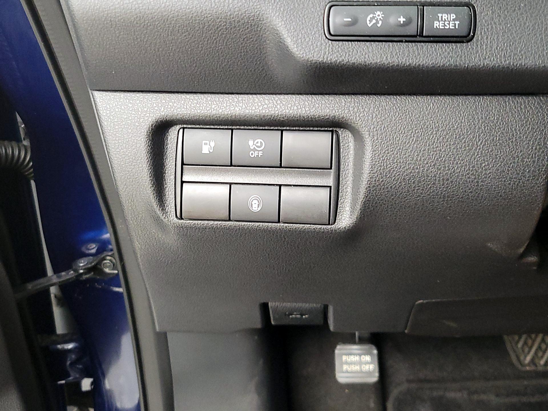 Thumbnail: 2025 Nissan Leaf - 13