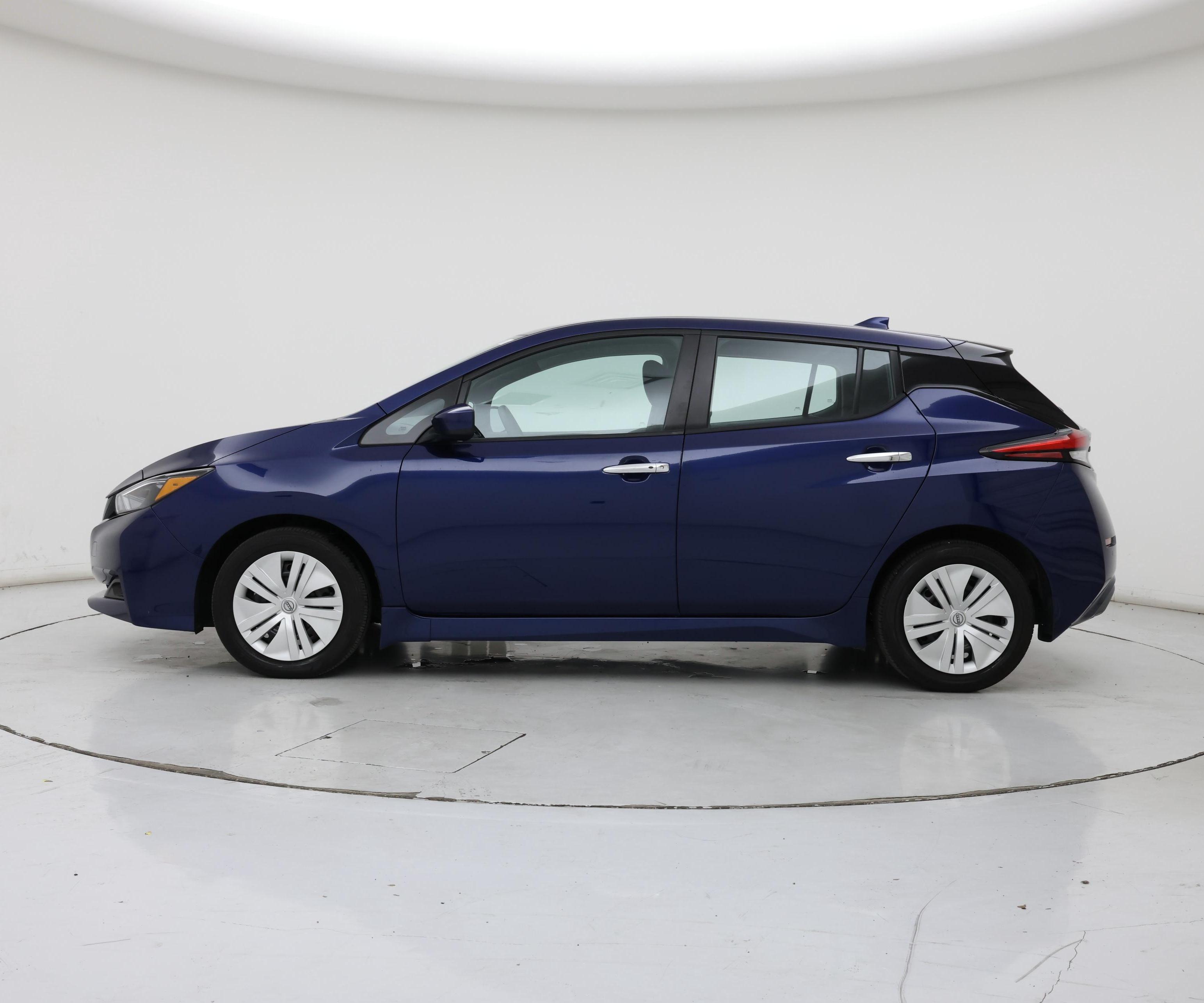 Thumbnail: 2025 Nissan Leaf - 3