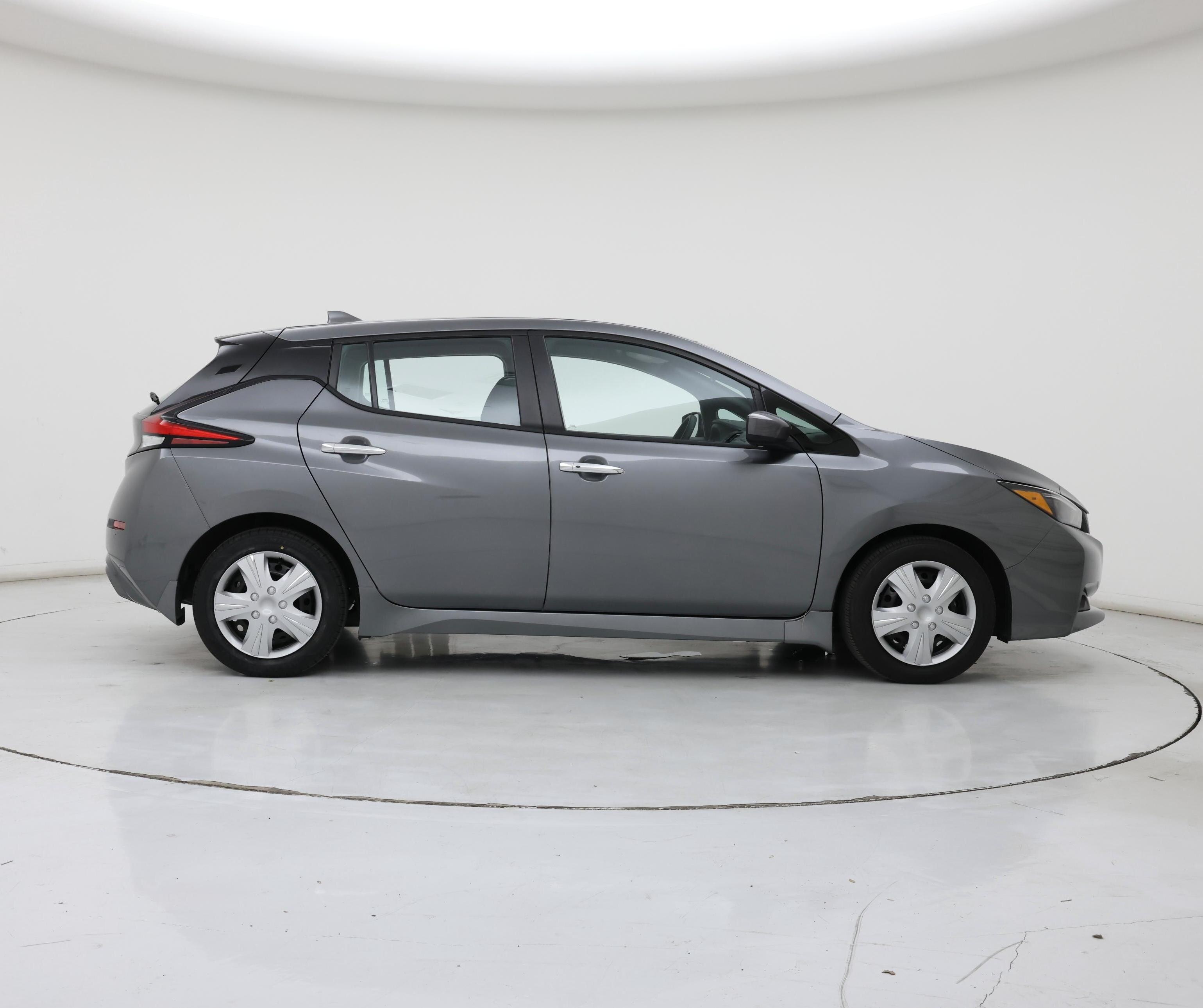 Thumbnail: 2025 Nissan Leaf - 7