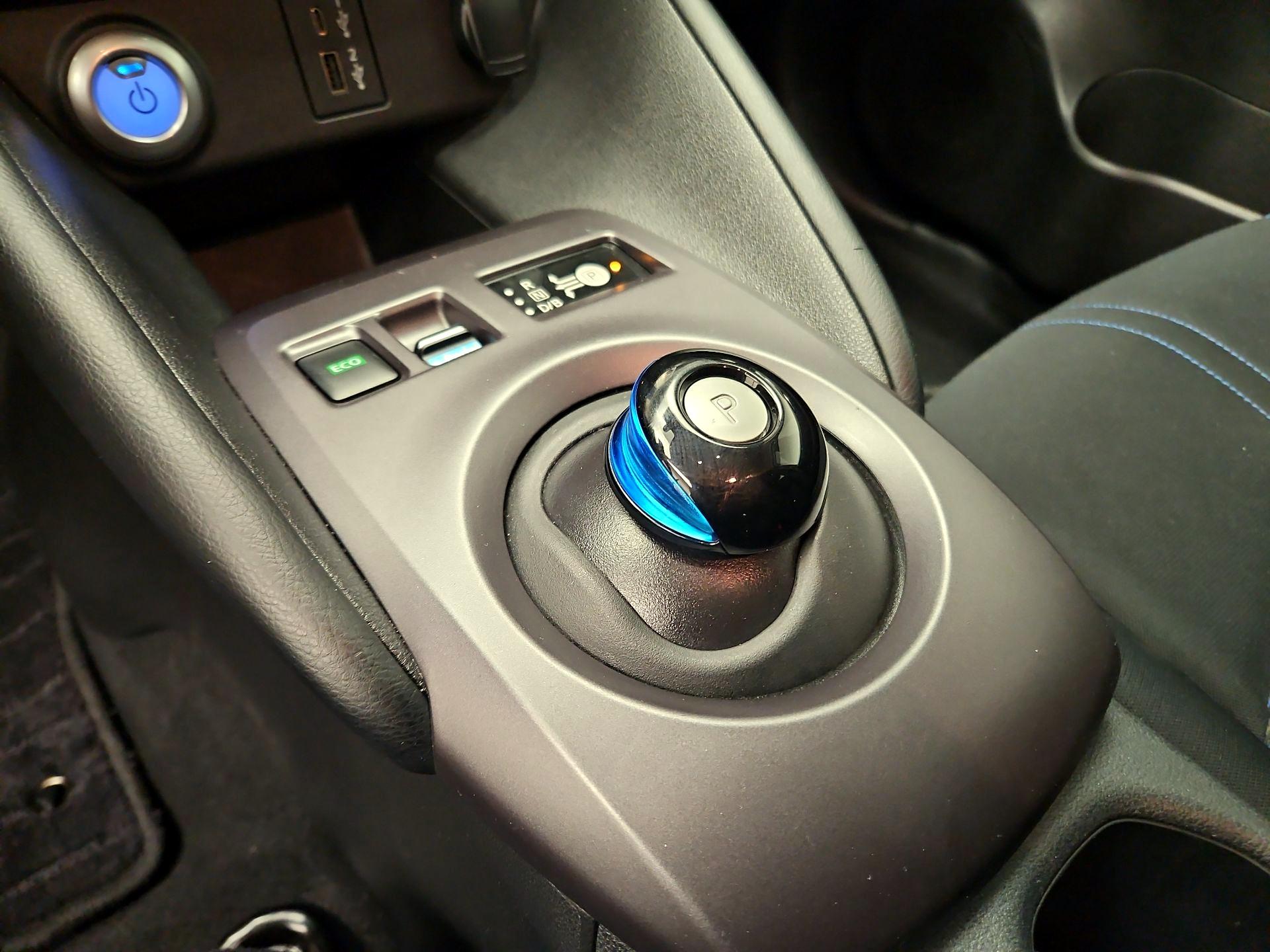 Thumbnail: 2024 Nissan Leaf - 17