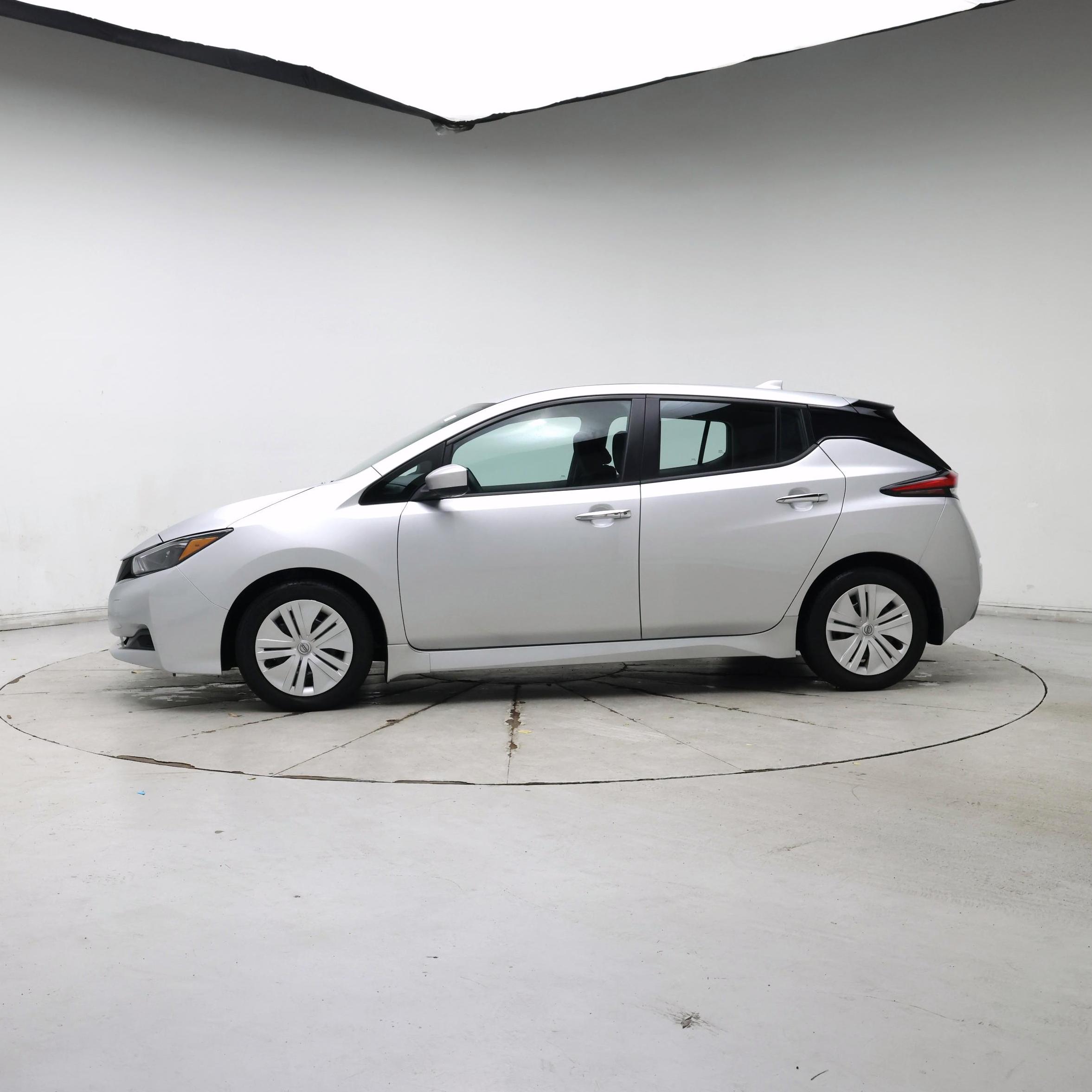 Thumbnail: 2024 Nissan Leaf - 3