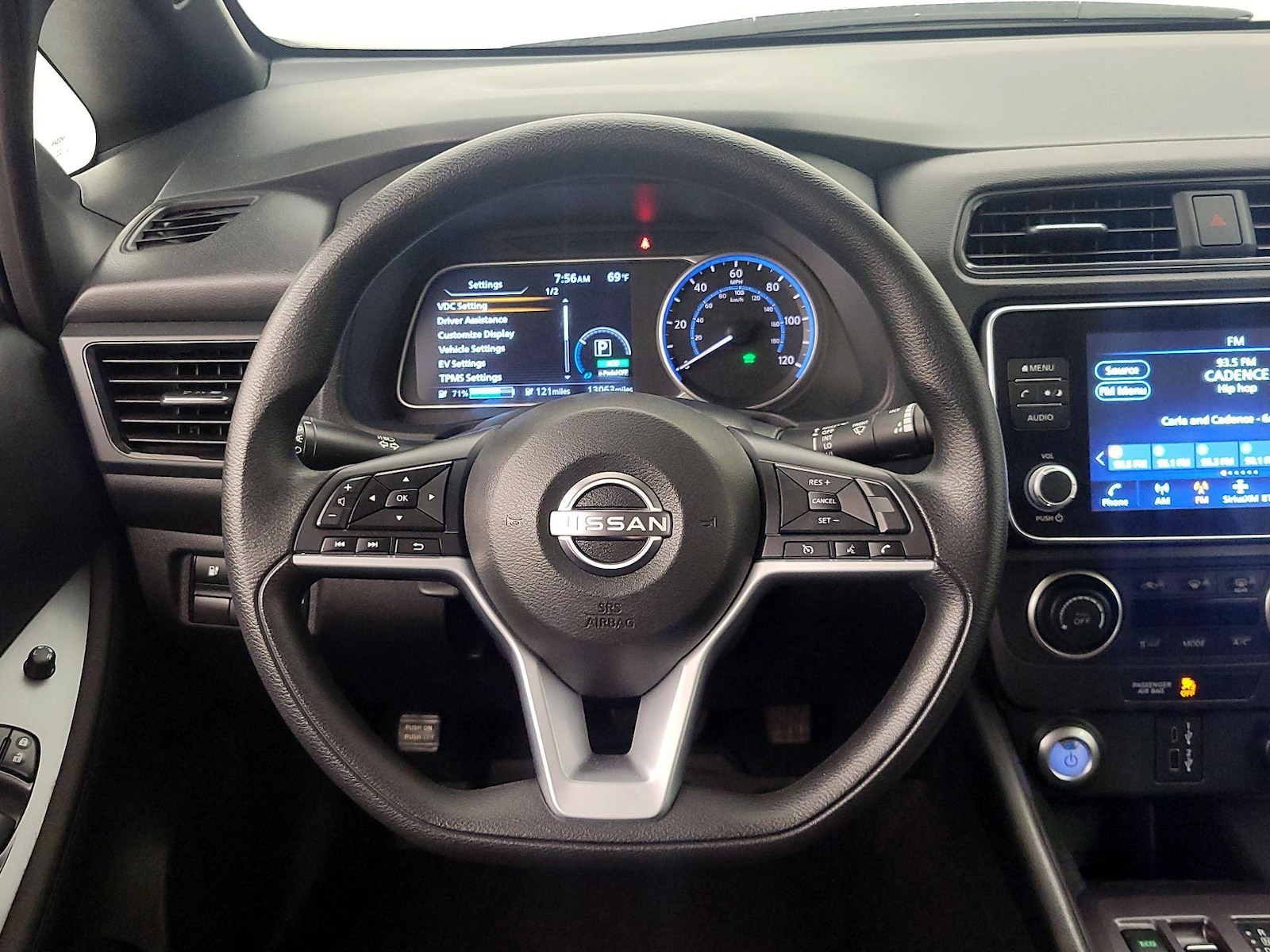 2024 Nissan LEAF S - Photo 11