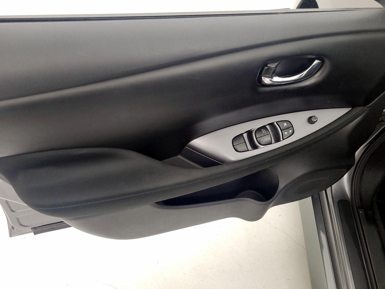 2024 Nissan LEAF S - Photo 13