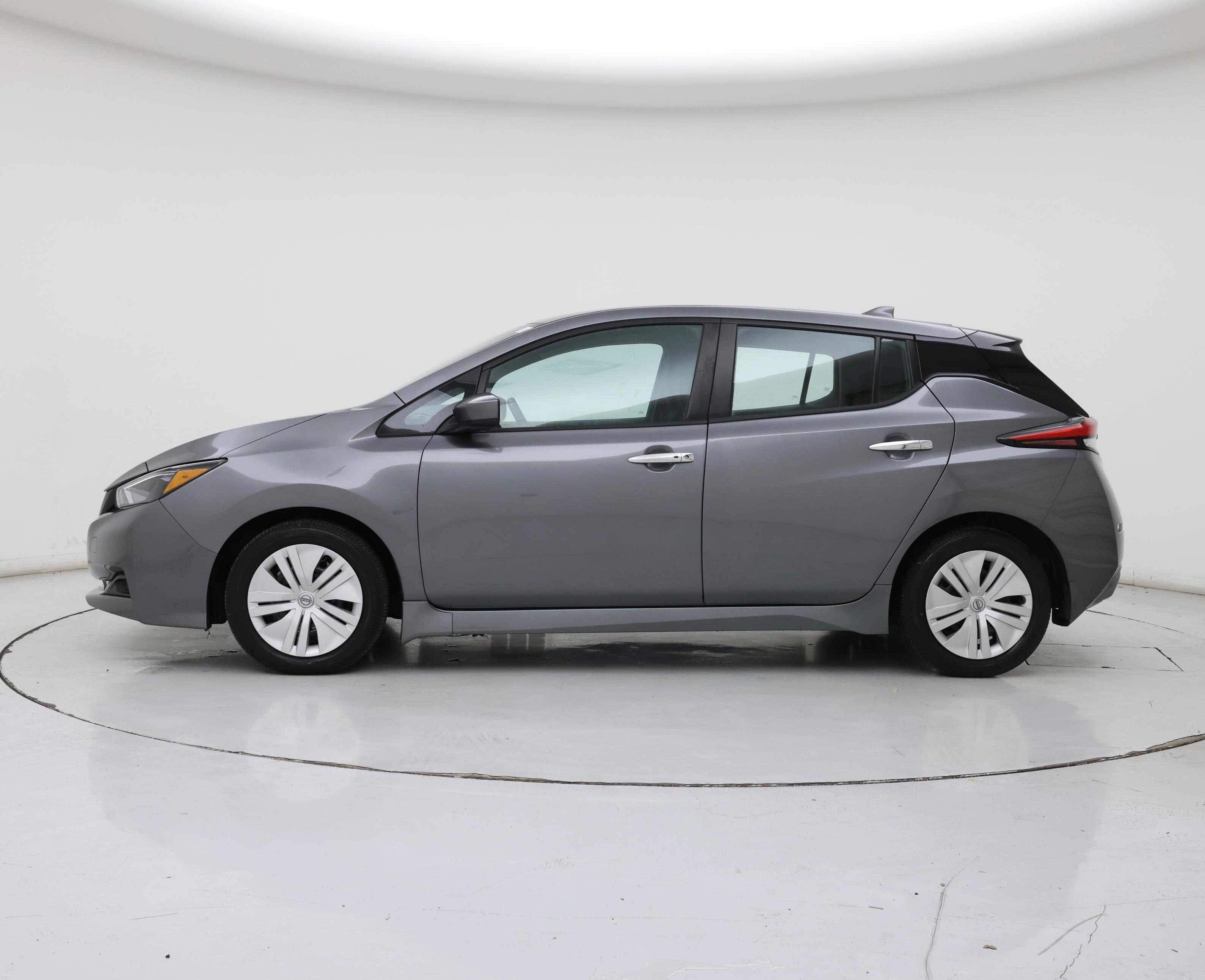 Thumbnail: 2024 Nissan Leaf - 3
