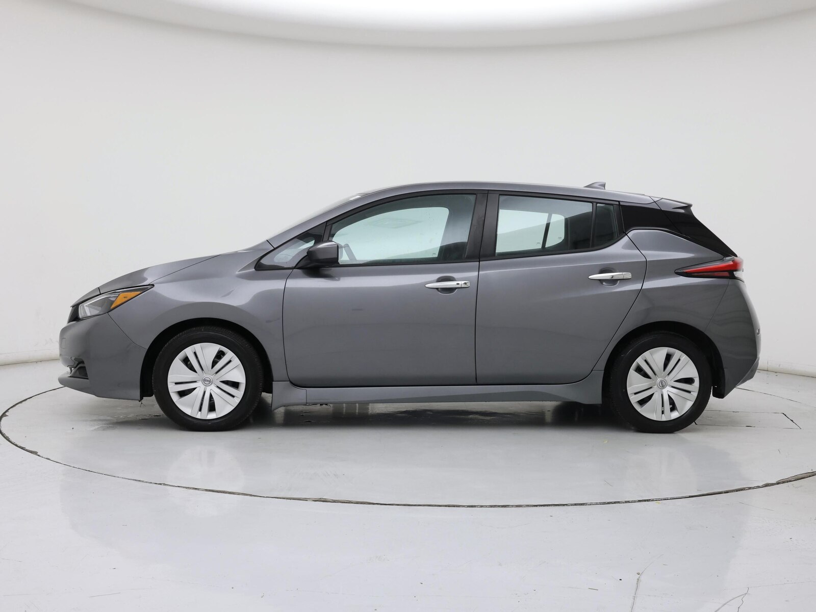 2024 Nissan LEAF S - Photo 4