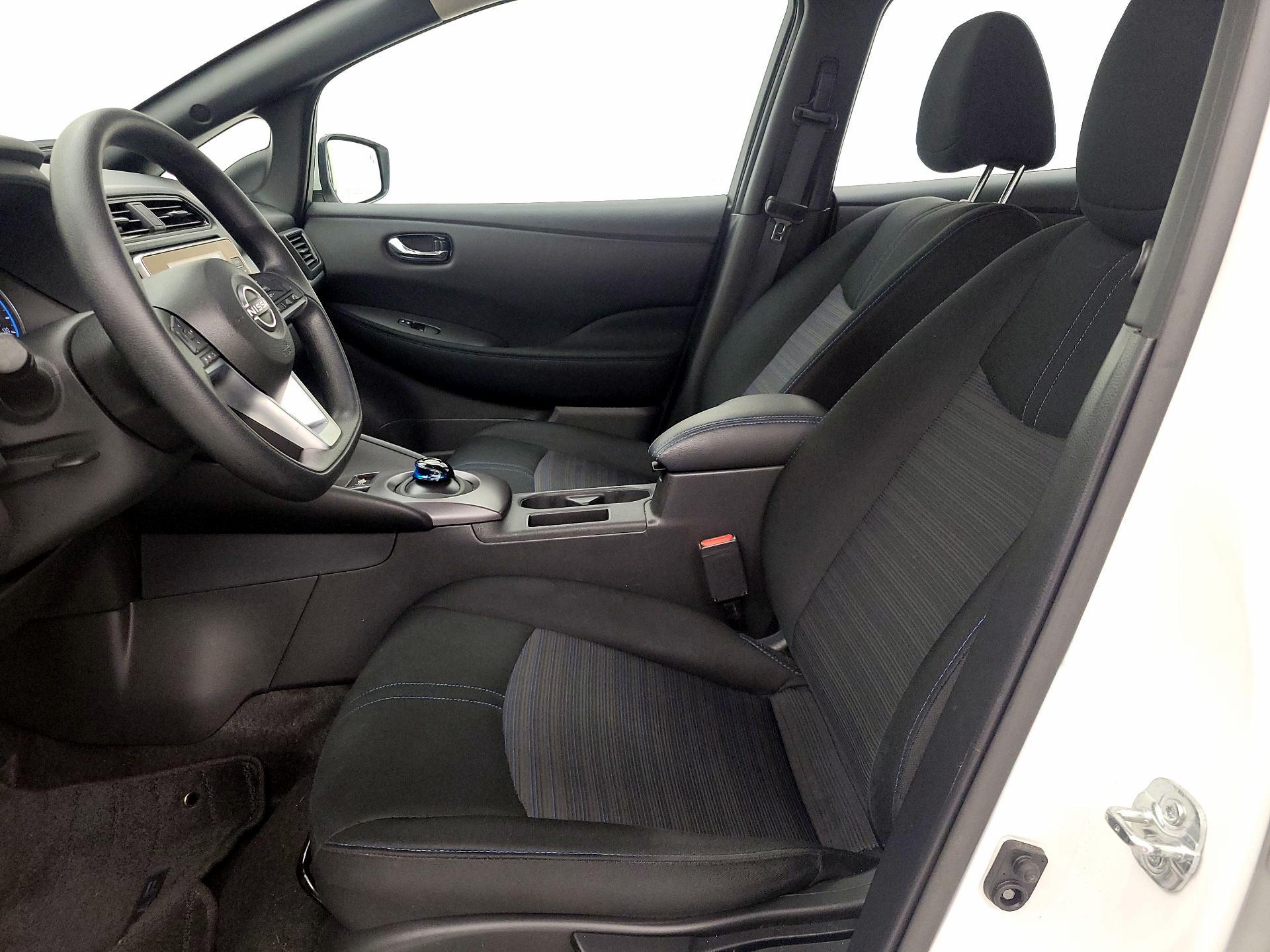 Thumbnail: 2025 Nissan Leaf - 11