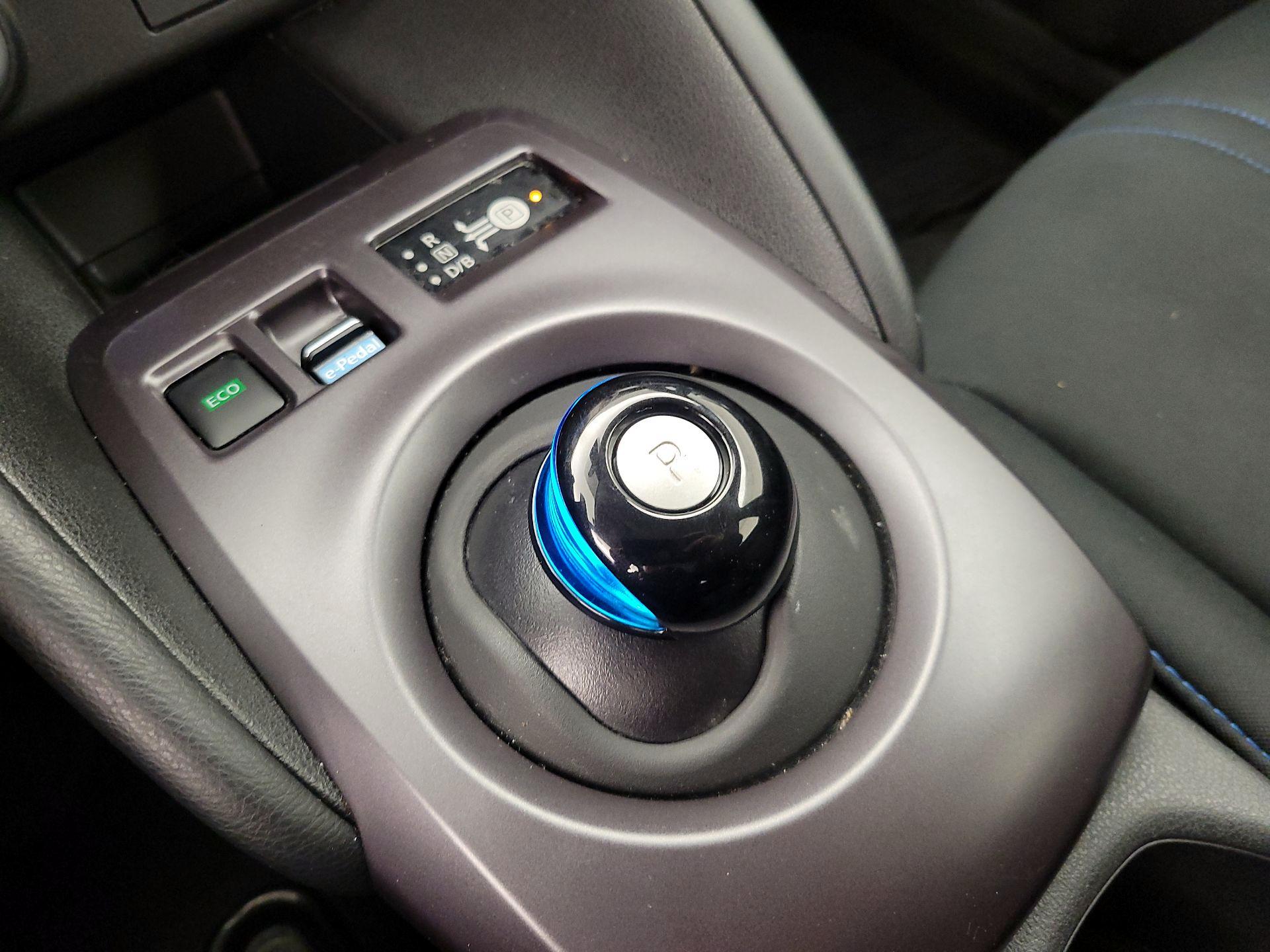 Thumbnail: 2025 Nissan Leaf - 17