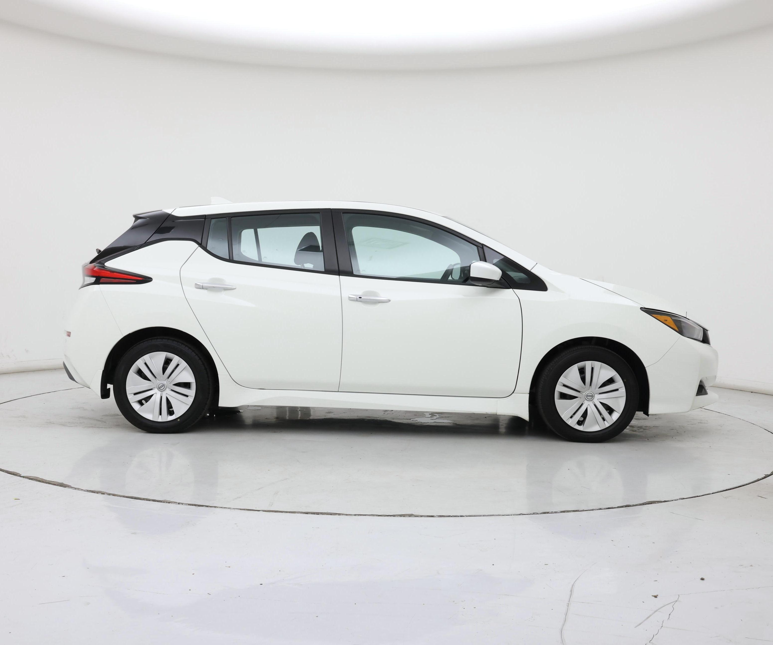 Thumbnail: 2025 Nissan Leaf - 7