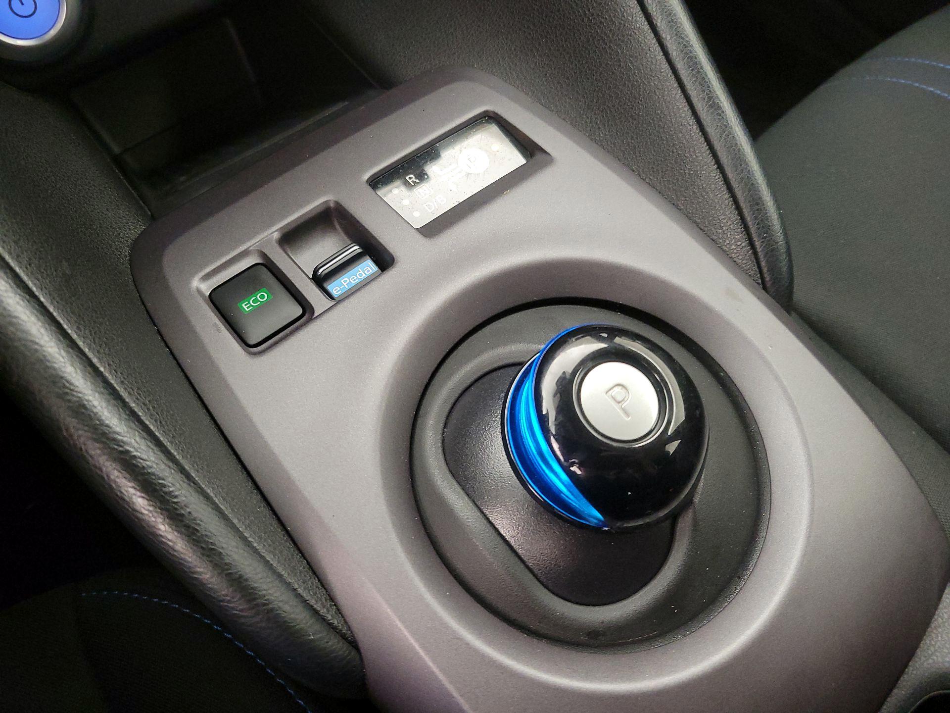 Thumbnail: 2024 Nissan Leaf - 17