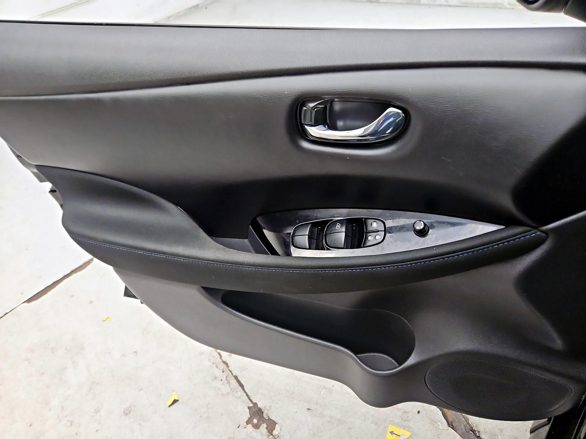 Thumbnail: 2024 Nissan Leaf - 12
