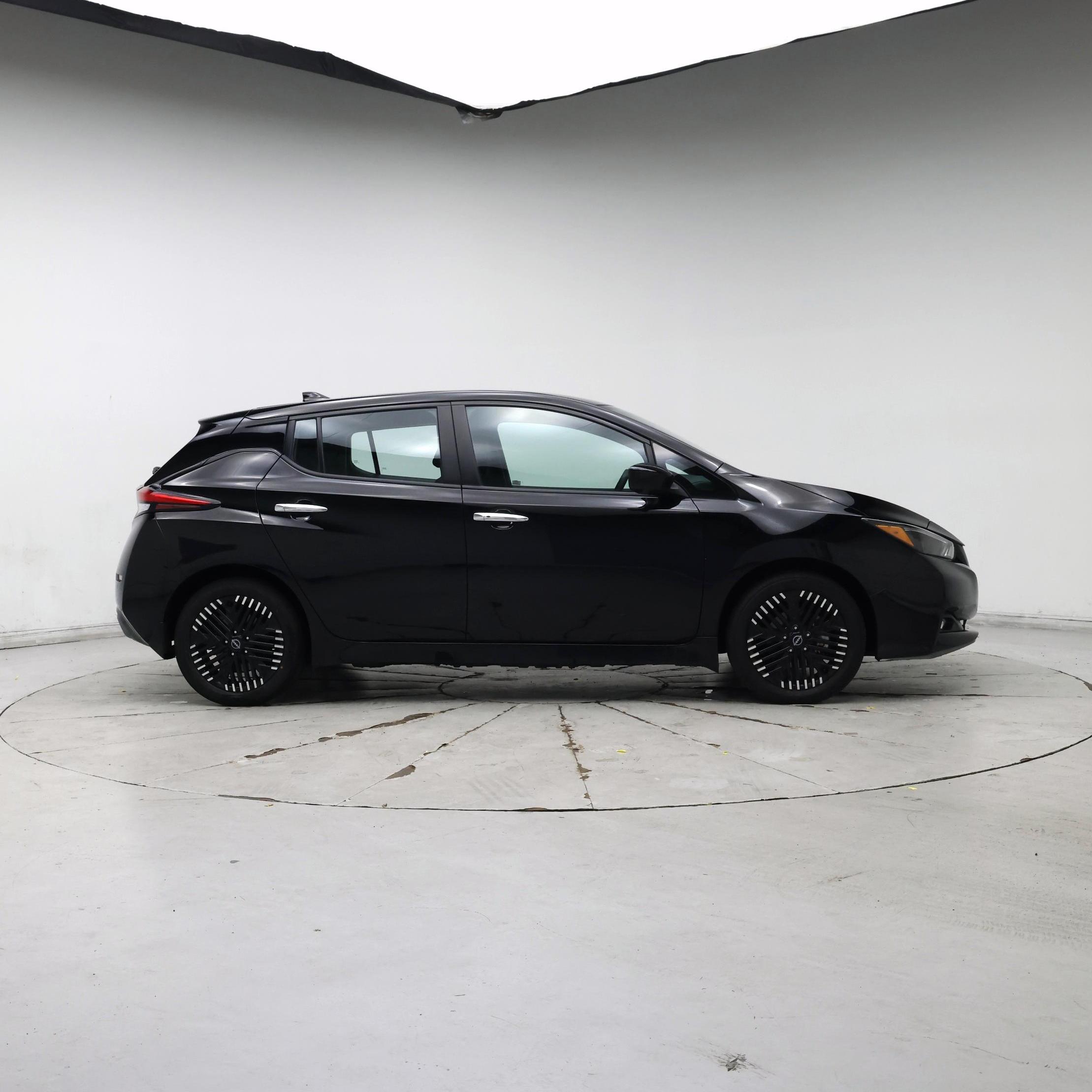 Thumbnail: 2024 Nissan Leaf - 7