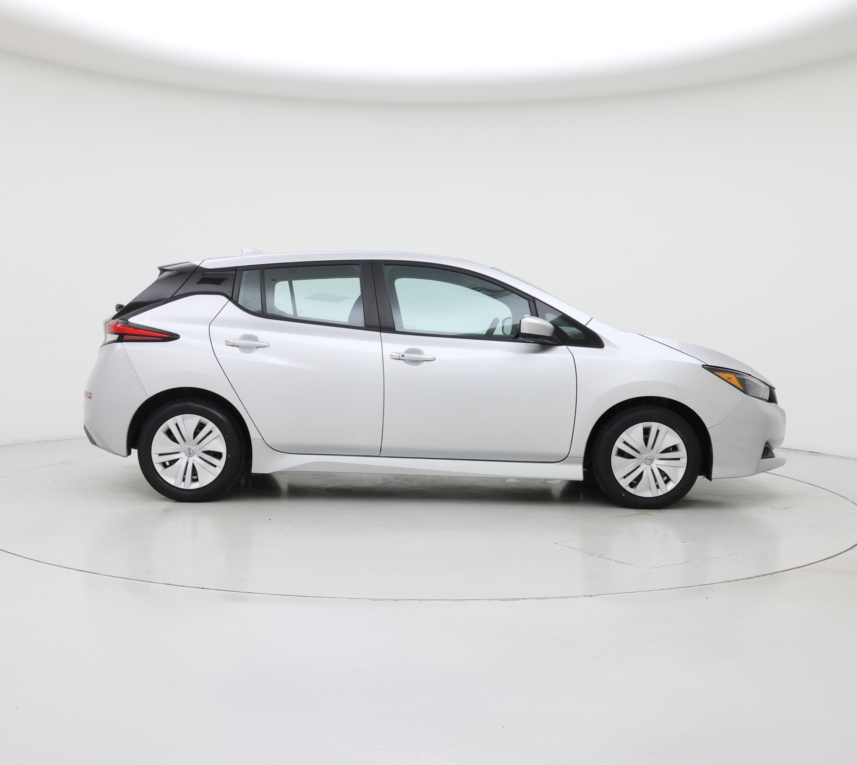 Thumbnail: 2025 Nissan Leaf - 7