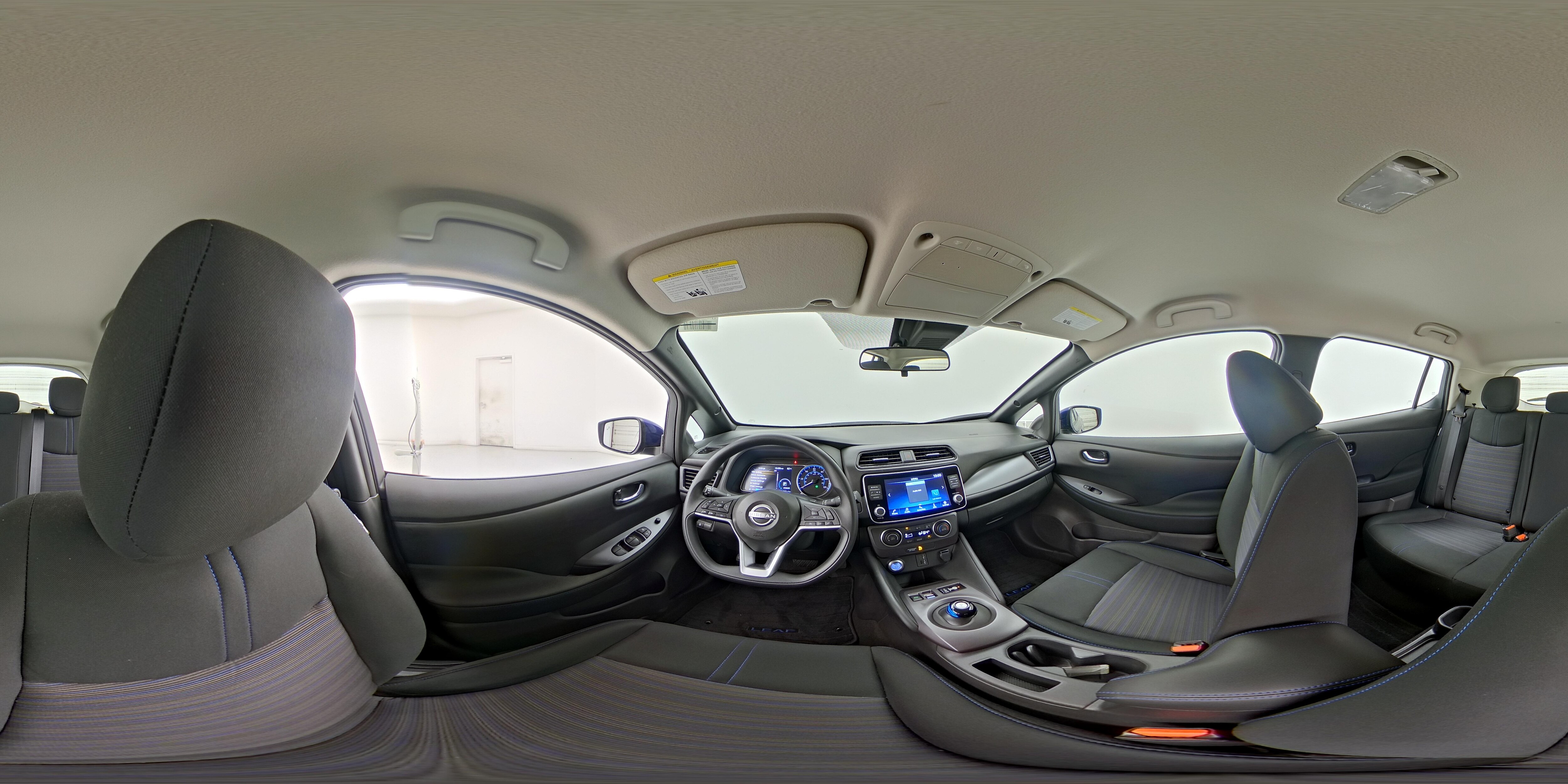 2025 Nissan Leaf S - Photo 26