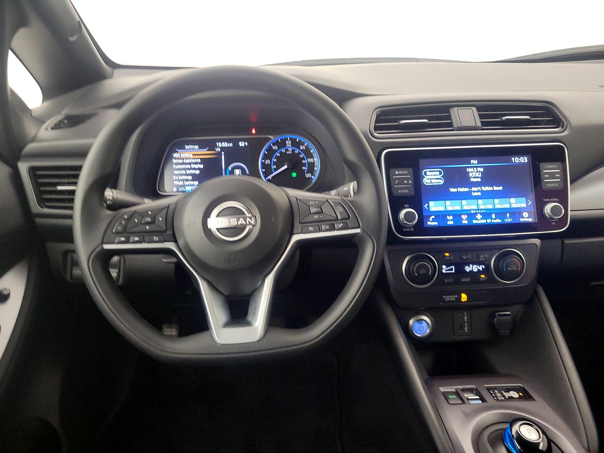 Thumbnail: 2025 Nissan Leaf - 10
