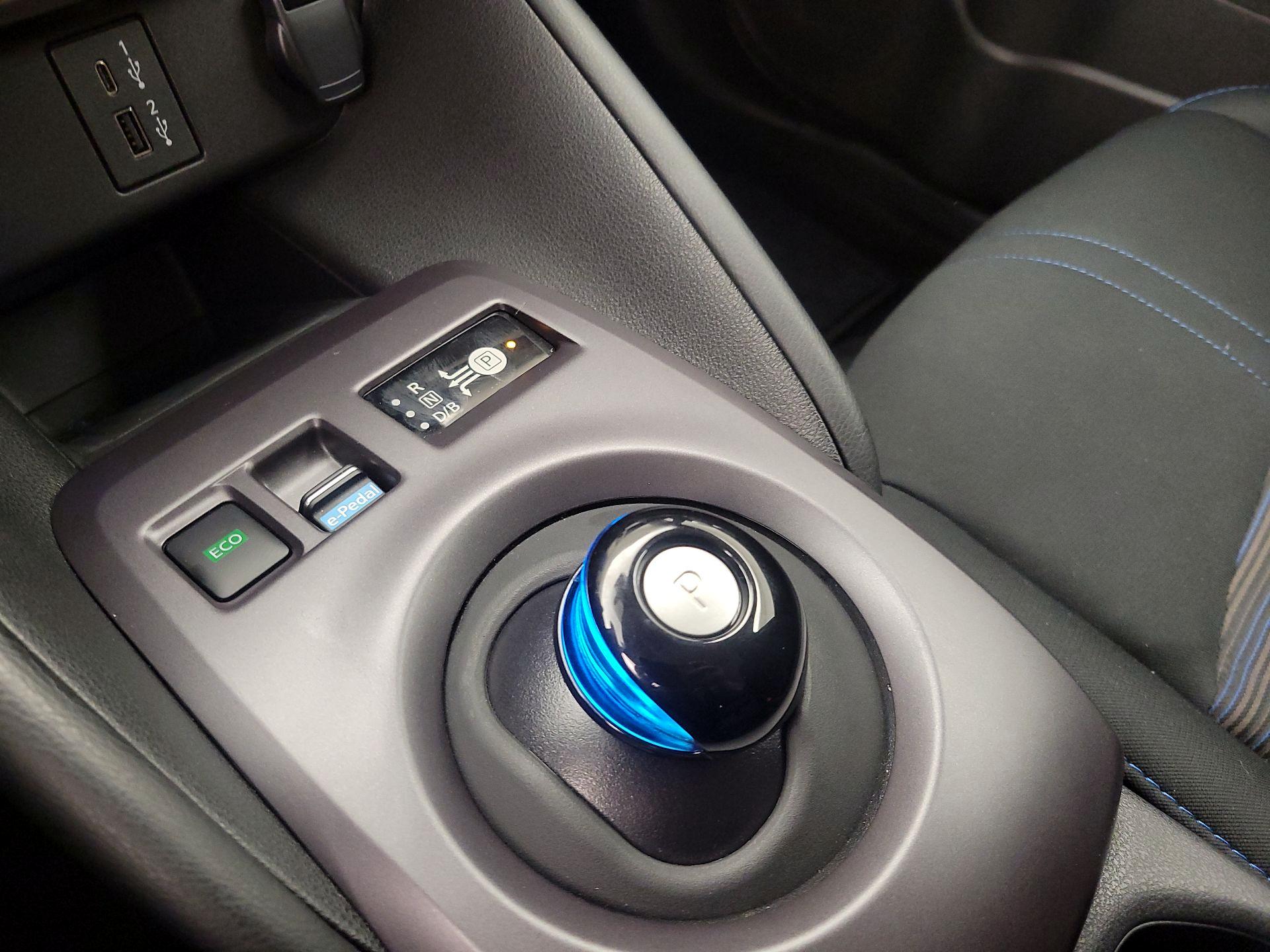 Thumbnail: 2025 Nissan Leaf - 17
