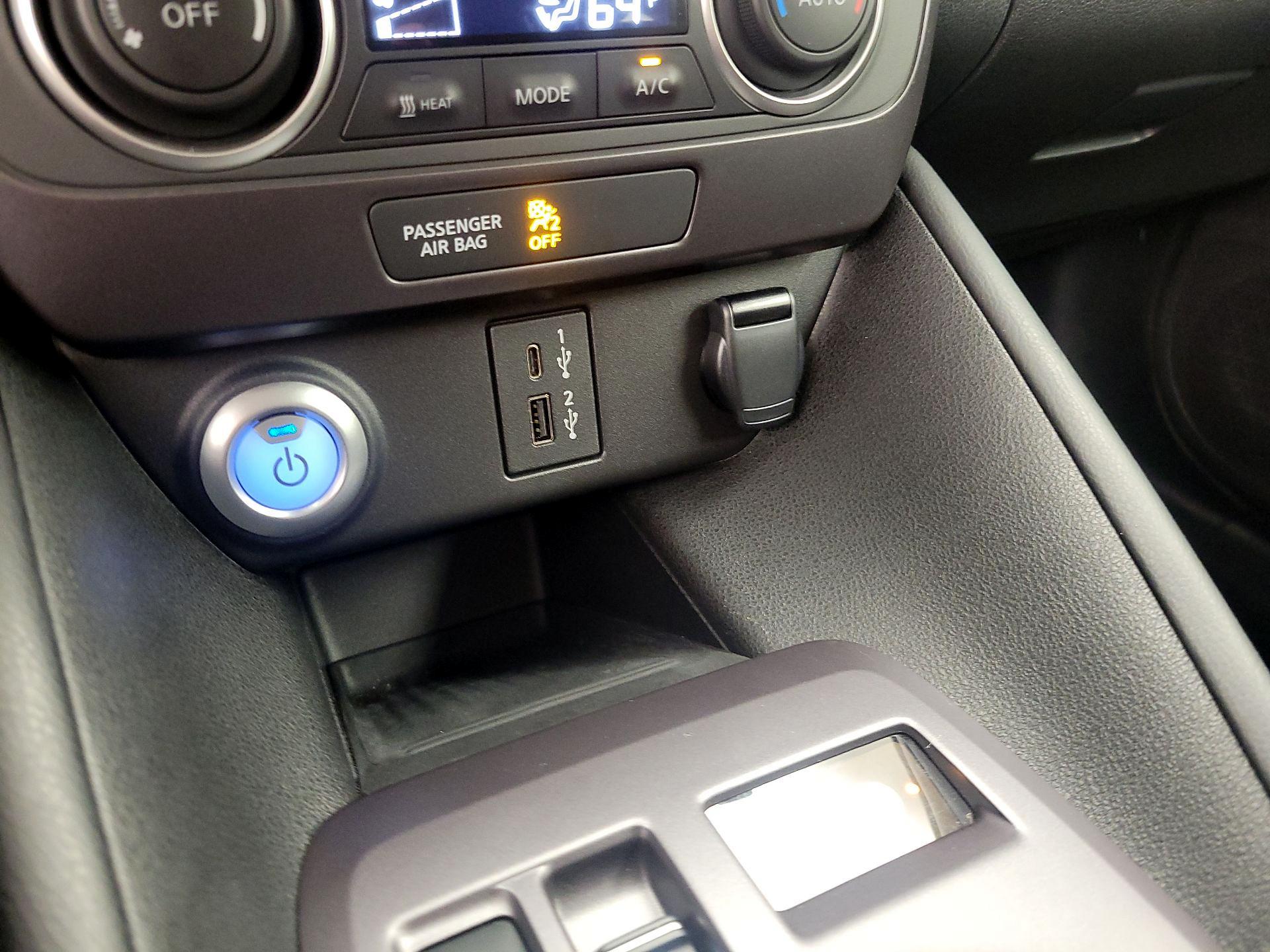 Thumbnail: 2025 Nissan Leaf - 18