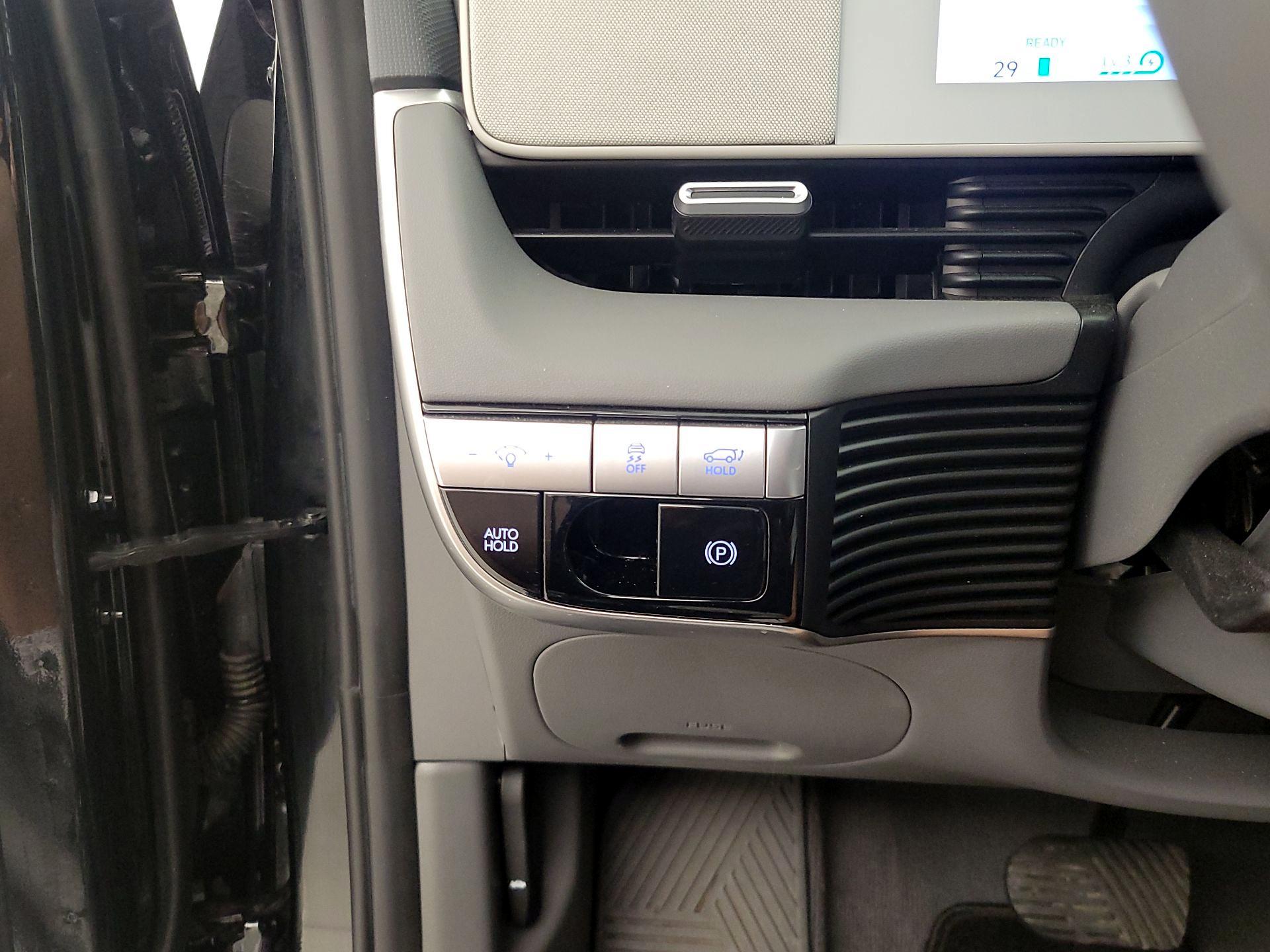 Thumbnail: 2024 Hyundai Ioniq 5 - 13
