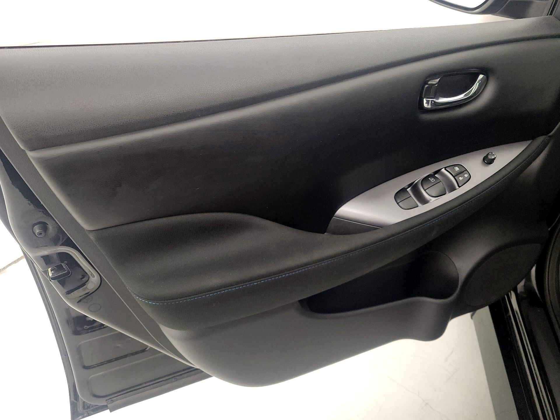 Thumbnail: 2024 Nissan Leaf - 12