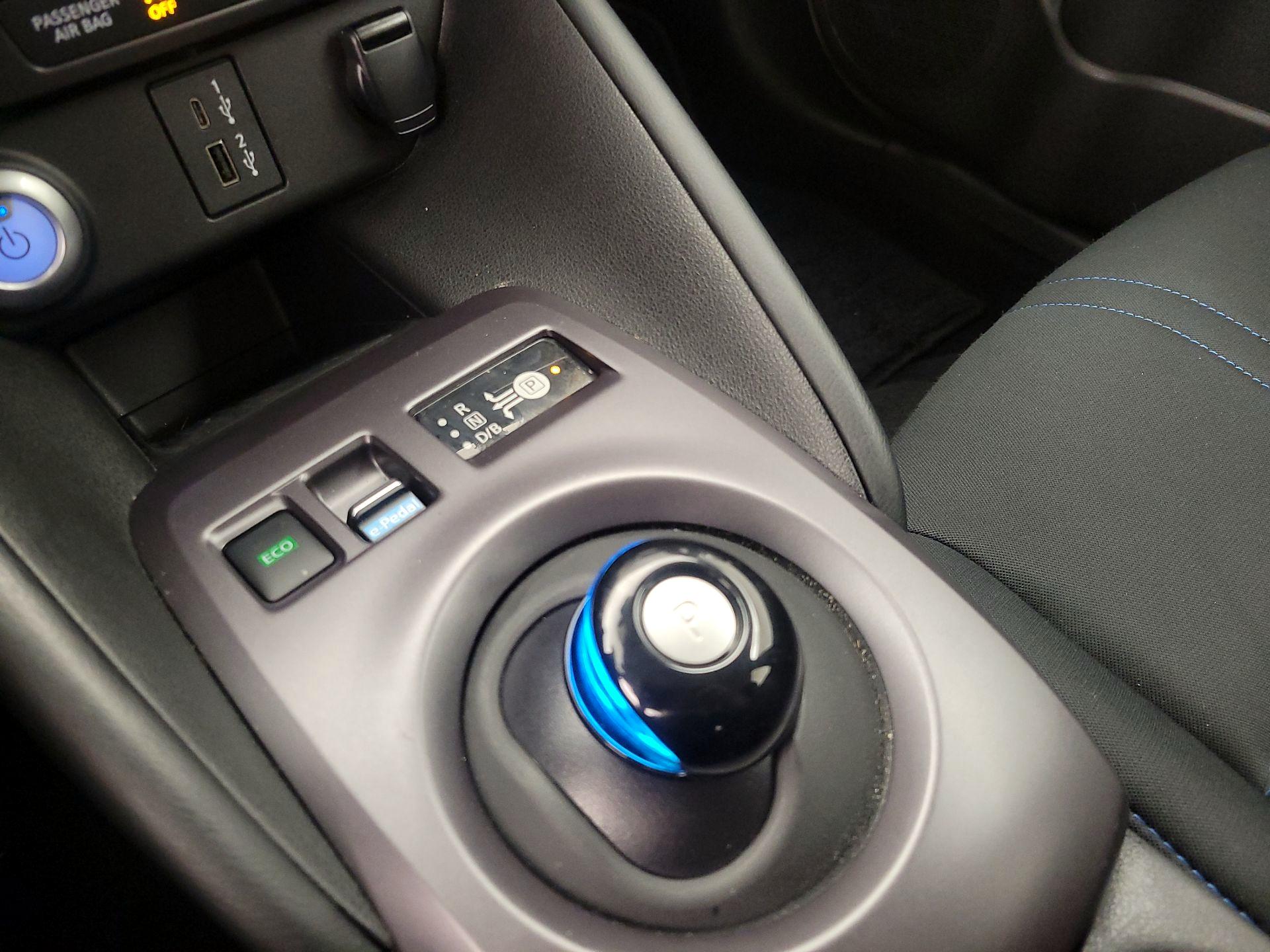 Thumbnail: 2024 Nissan Leaf - 17