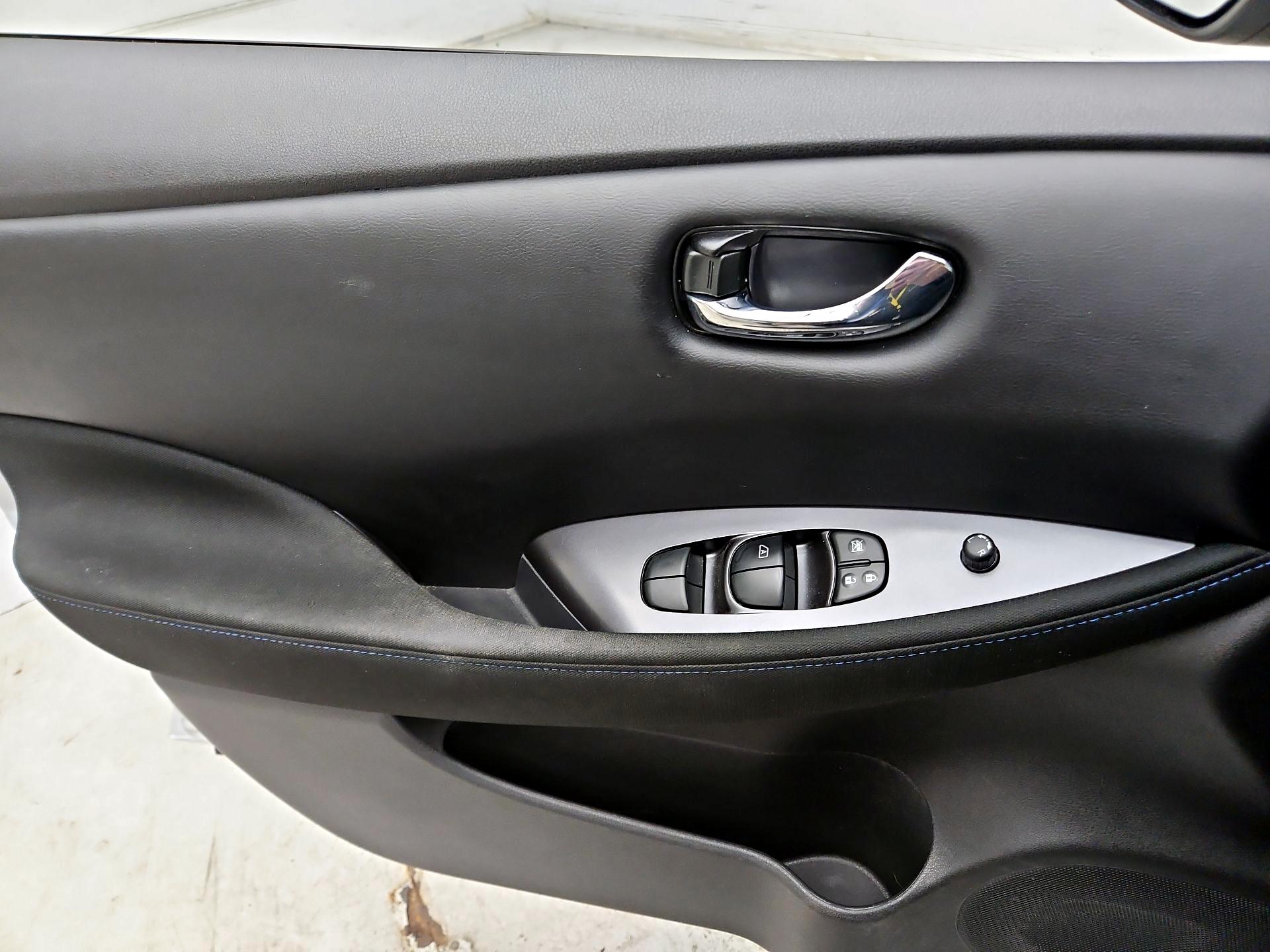 Thumbnail: 2024 Nissan Leaf - 12