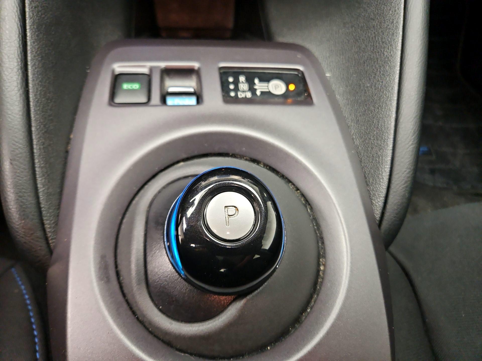 Thumbnail: 2024 Nissan Leaf - 17