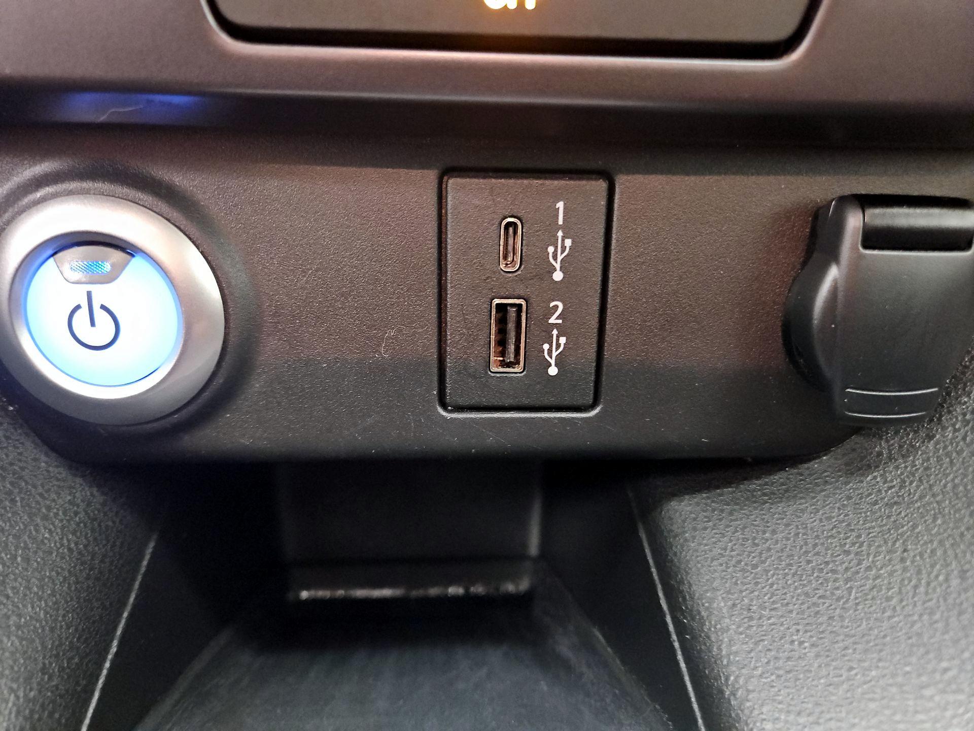 Thumbnail: 2024 Nissan Leaf - 18