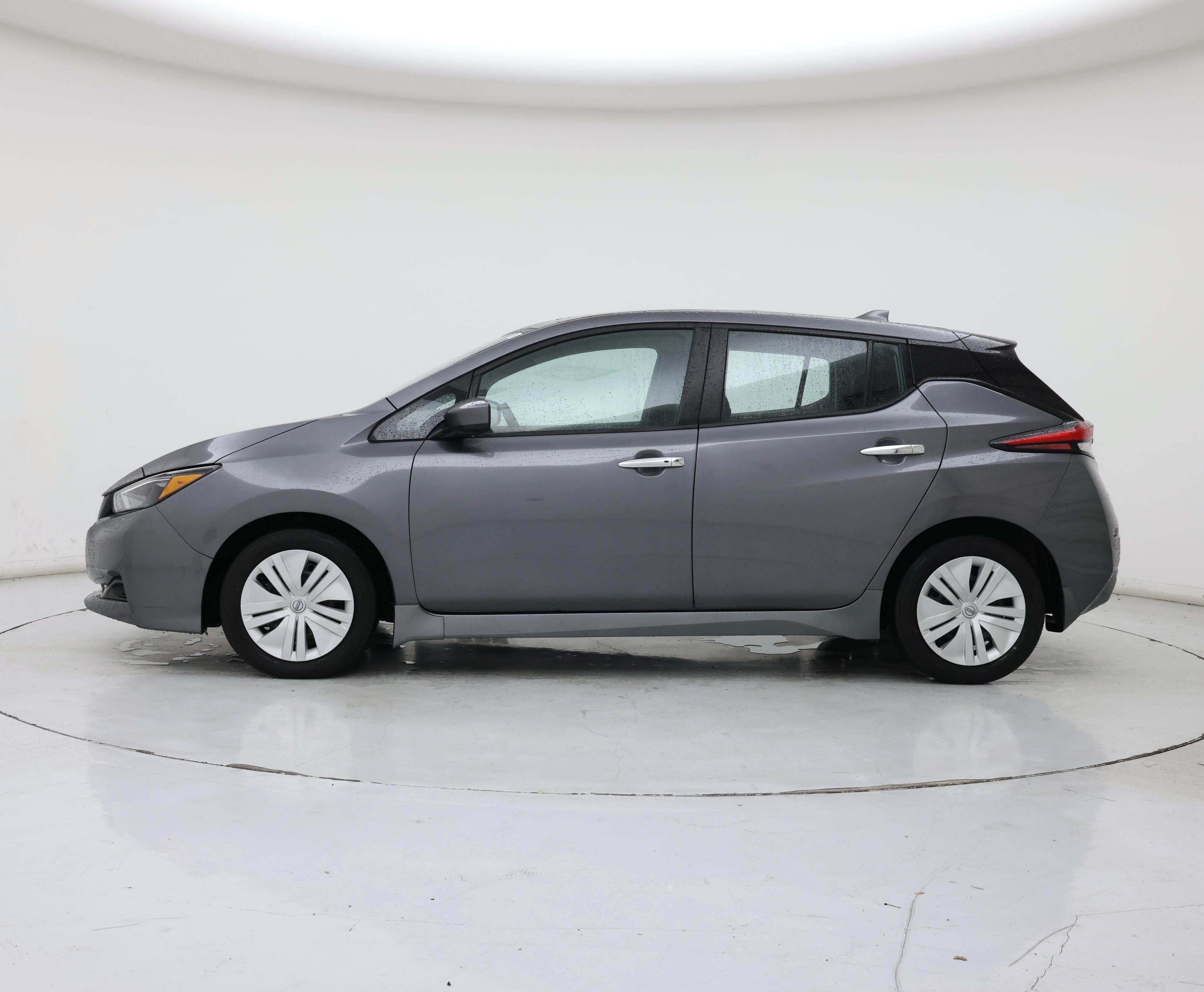 Thumbnail: 2025 Nissan Leaf - 3