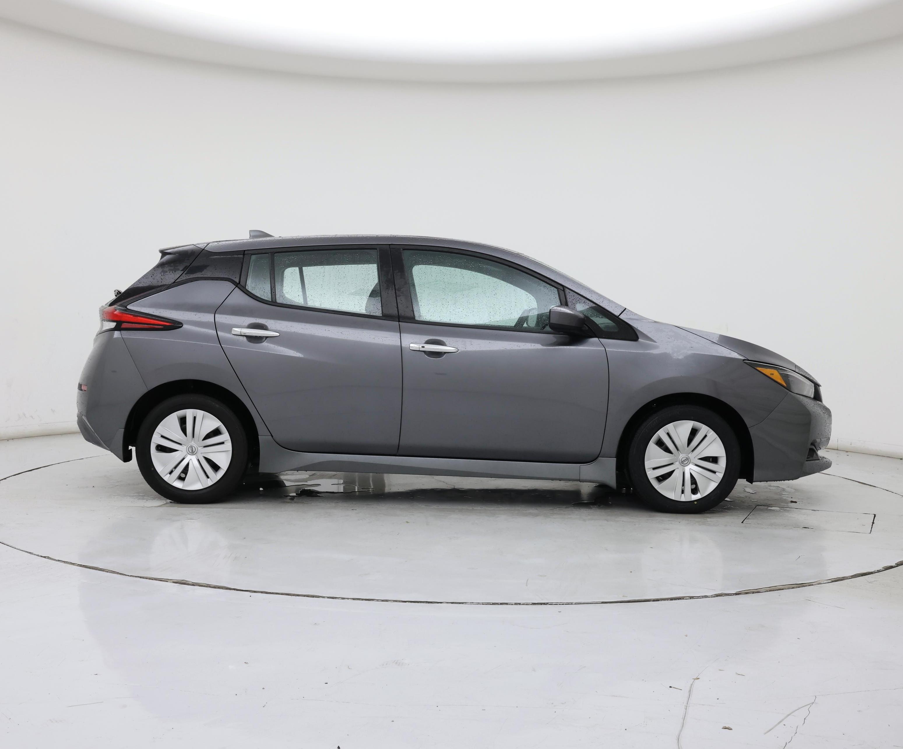 Thumbnail: 2025 Nissan Leaf - 7
