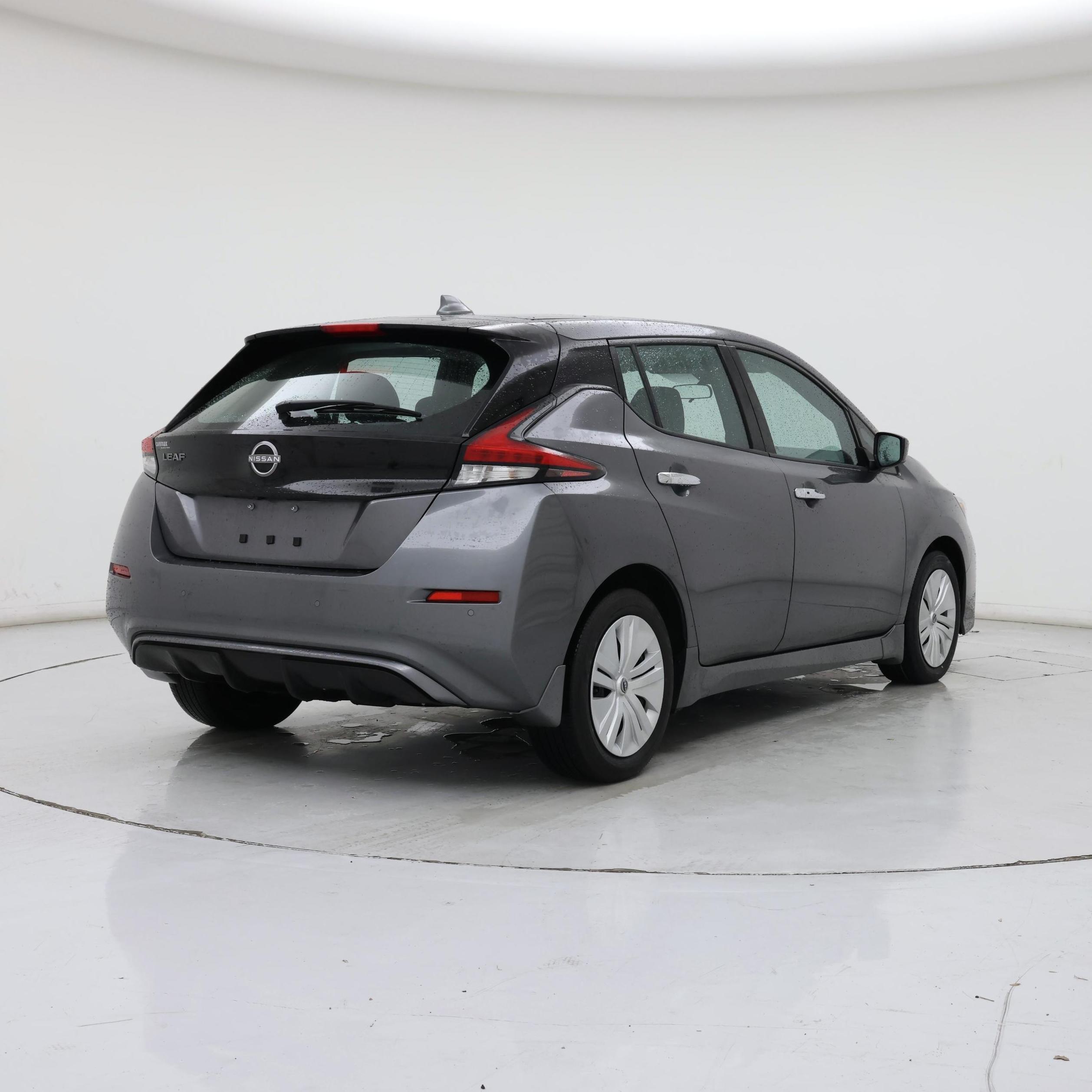 Thumbnail: 2025 Nissan Leaf - 8