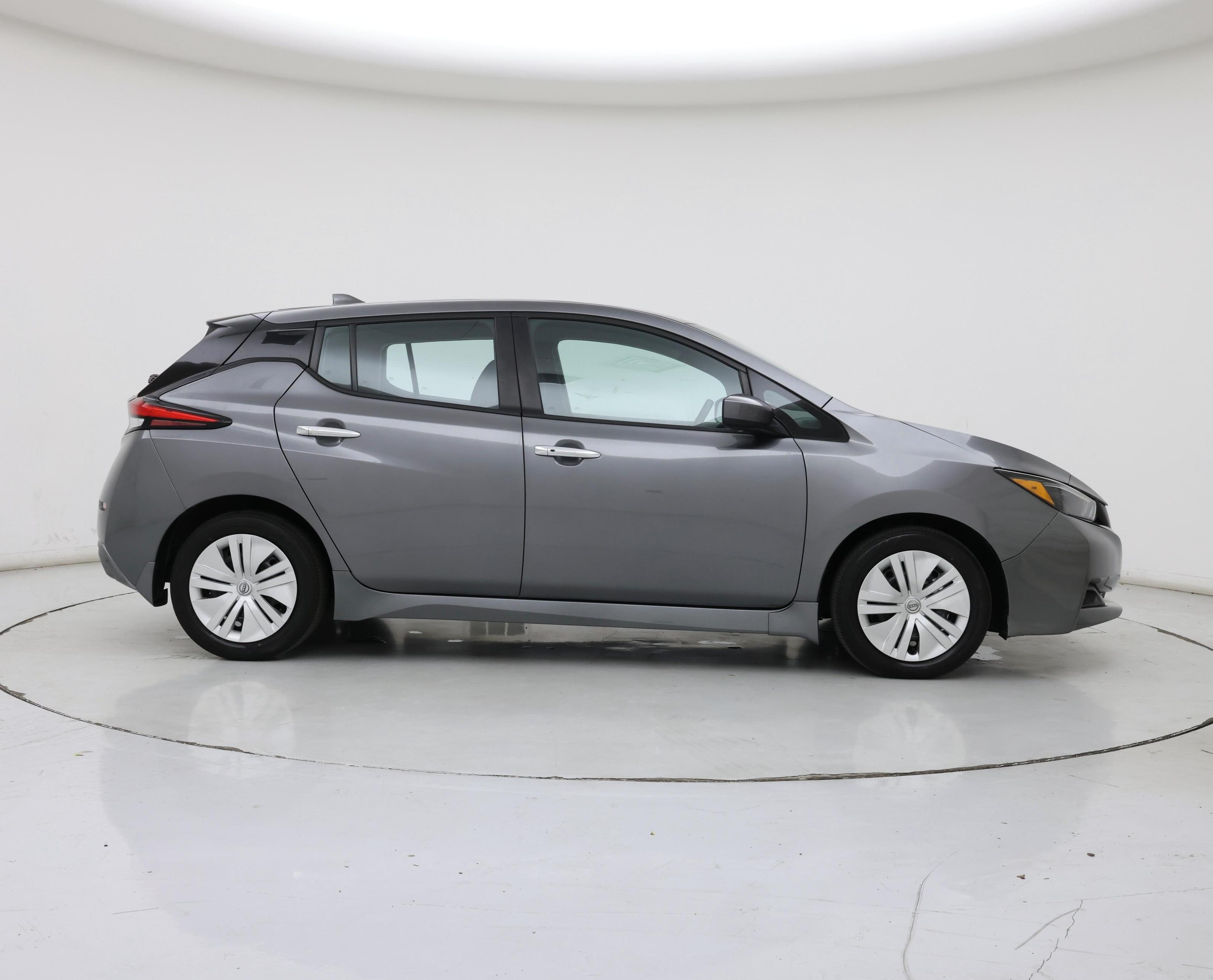 Thumbnail: 2025 Nissan Leaf - 7