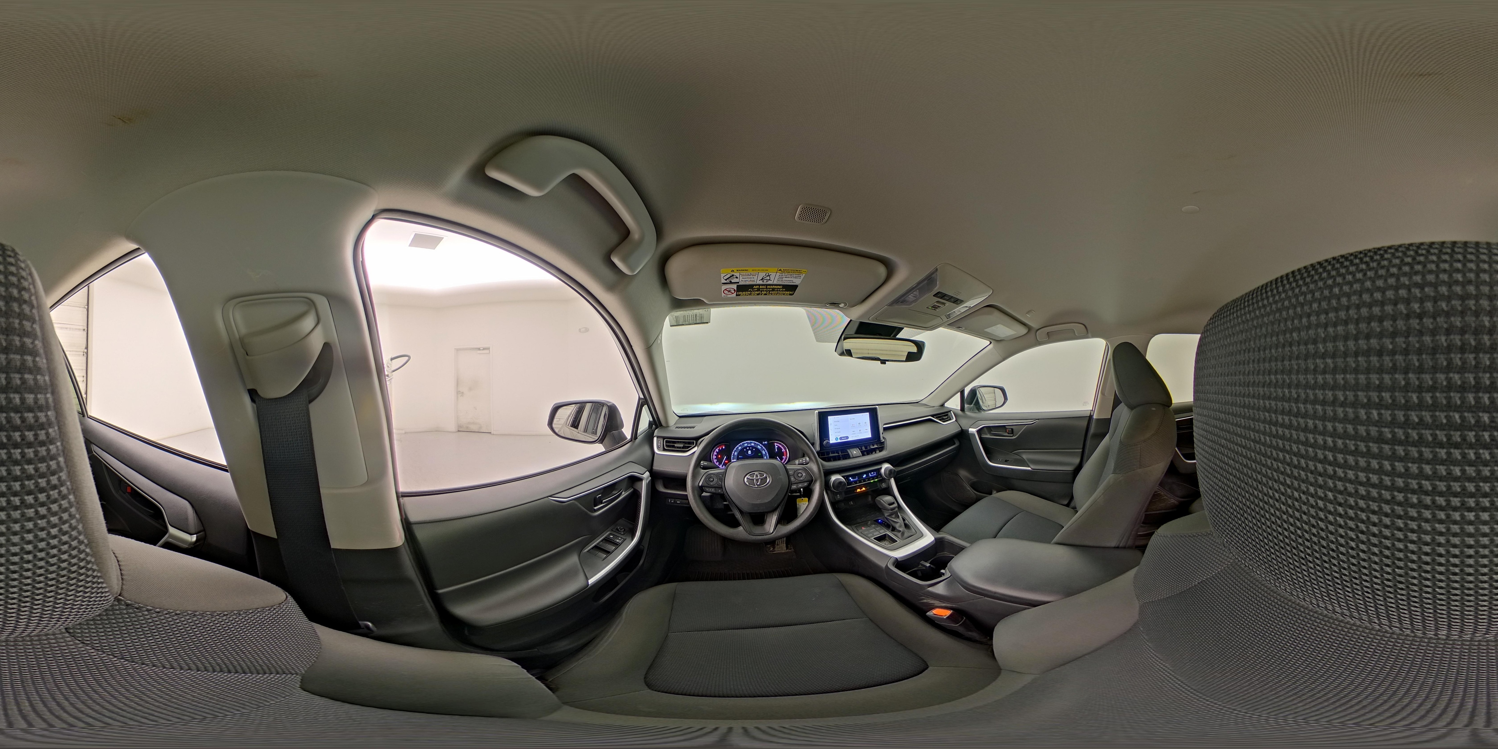 2023 Toyota RAV4 LE - Photo 26