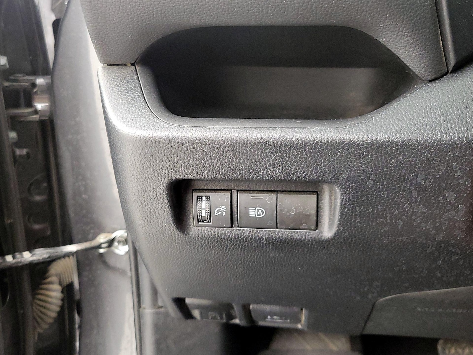 2023 Toyota RAV4 LE - Photo 14