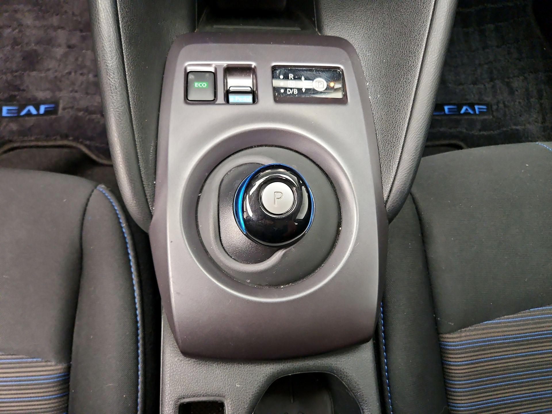 Thumbnail: 2024 Nissan Leaf - 17