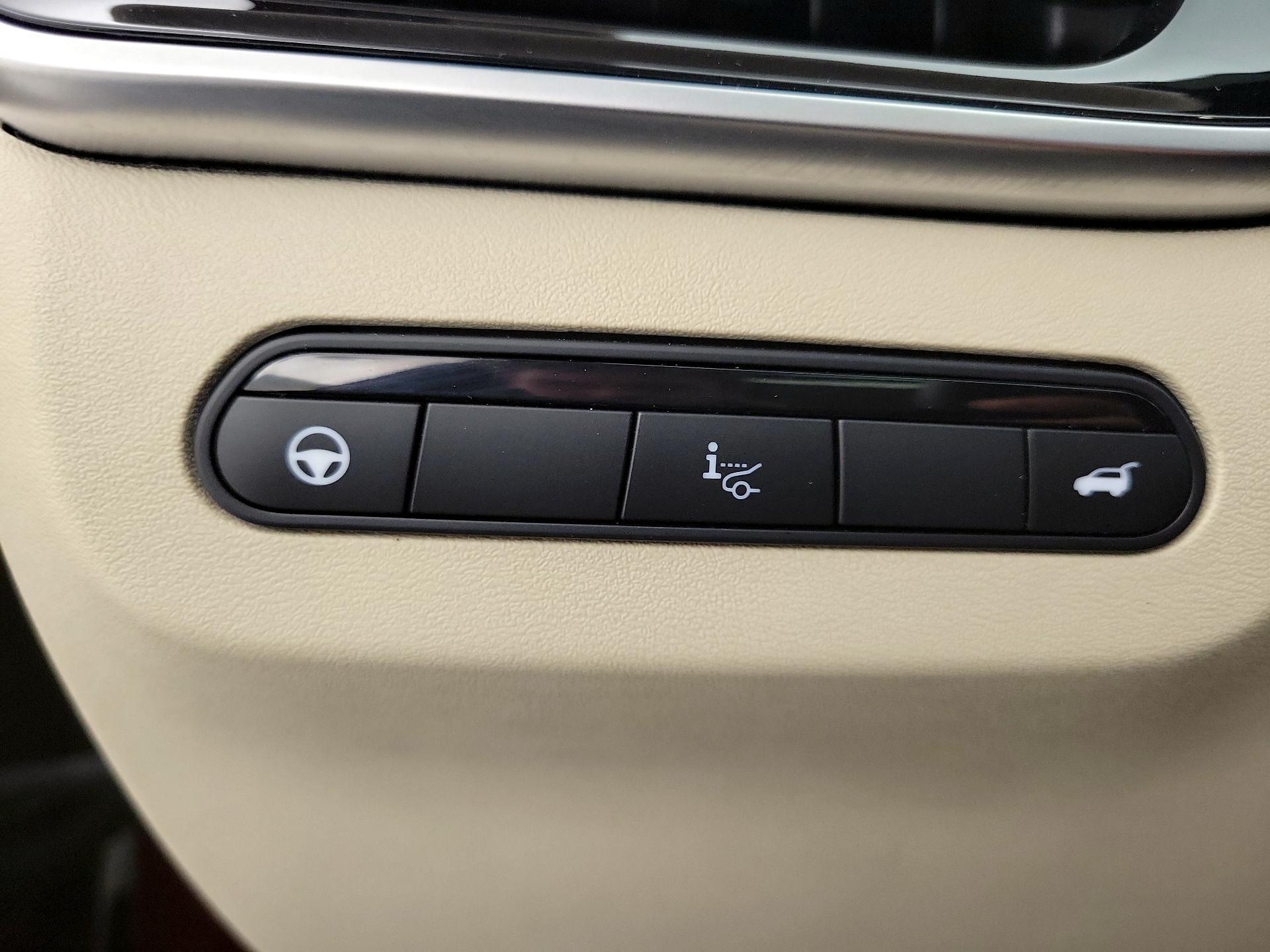Thumbnail: 2023 INFINITI QX60 - 13
