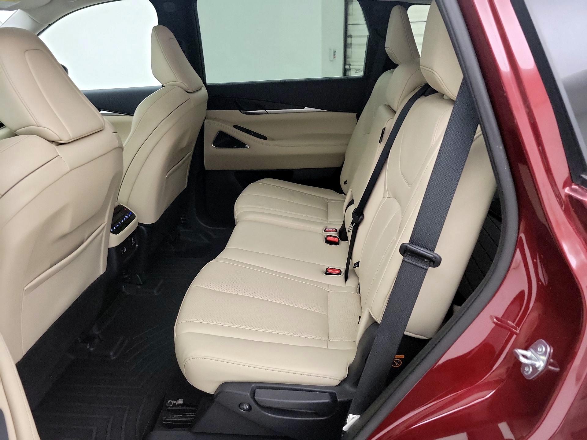 Thumbnail: 2023 INFINITI QX60 - 20
