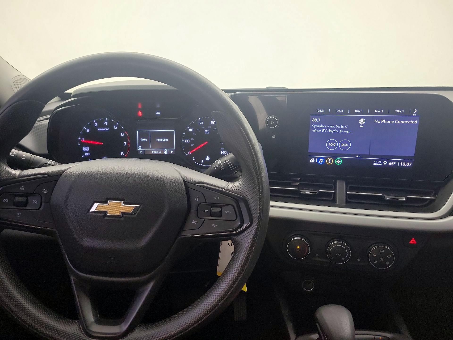 Thumbnail: 2024 Chevrolet Trax - 9
