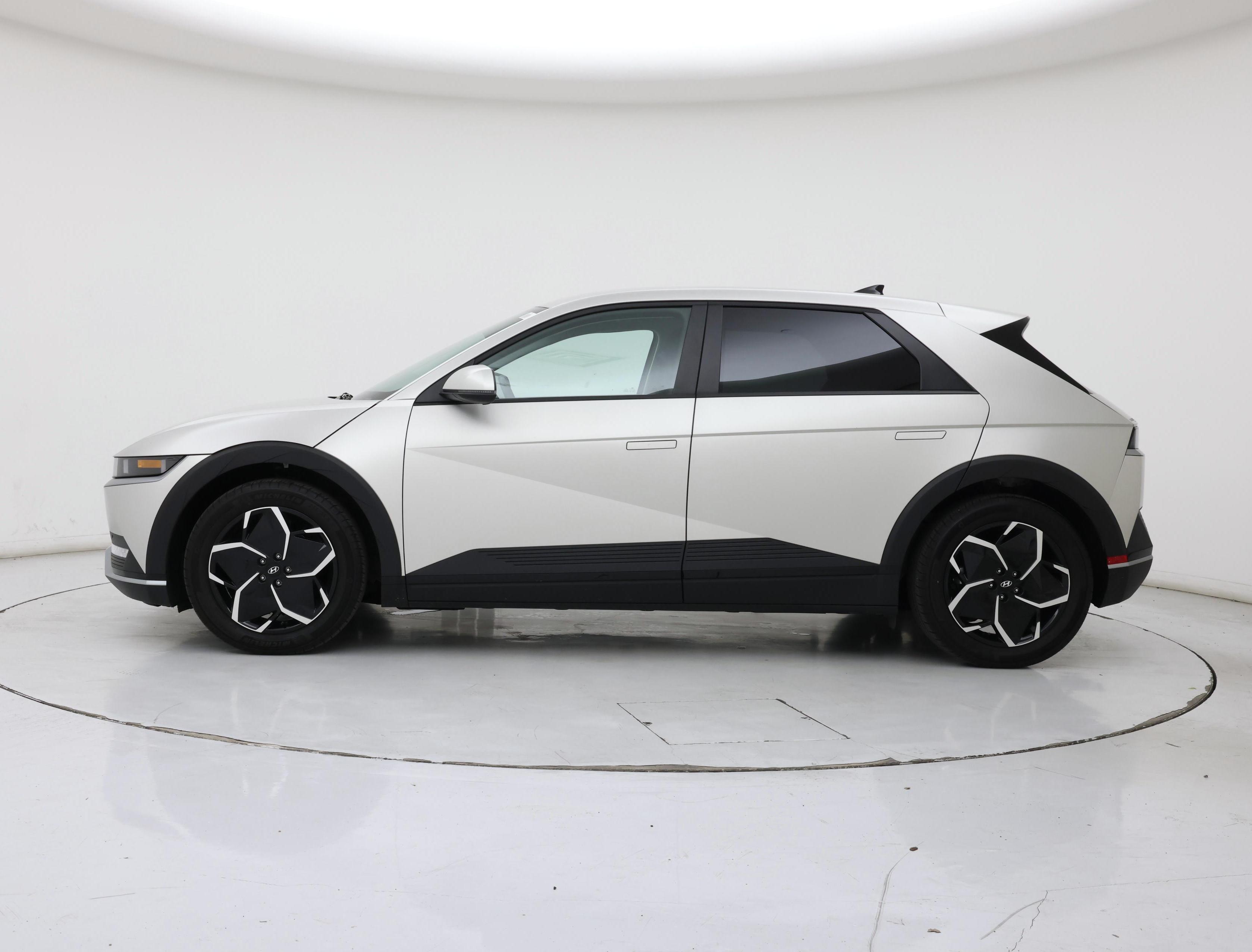 Thumbnail: 2024 Hyundai Ioniq 5 - 3