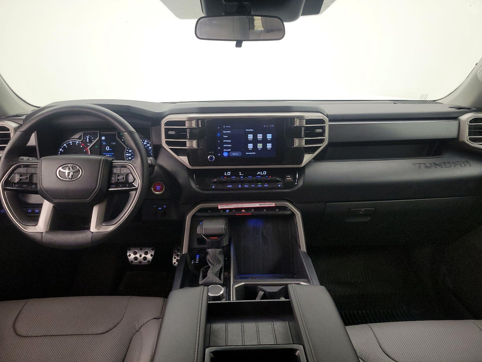 2024 Toyota Tundra SR5 - Photo 10