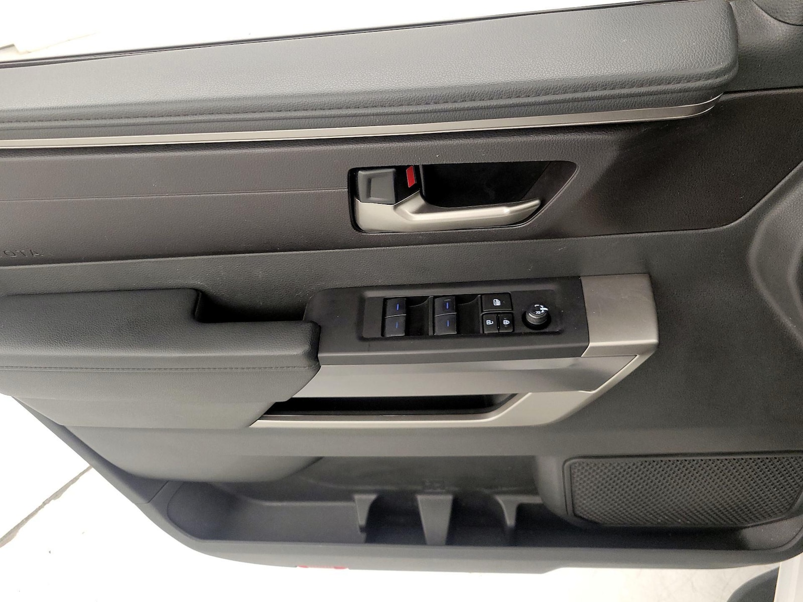 2024 Toyota Tundra SR5 - Photo 13