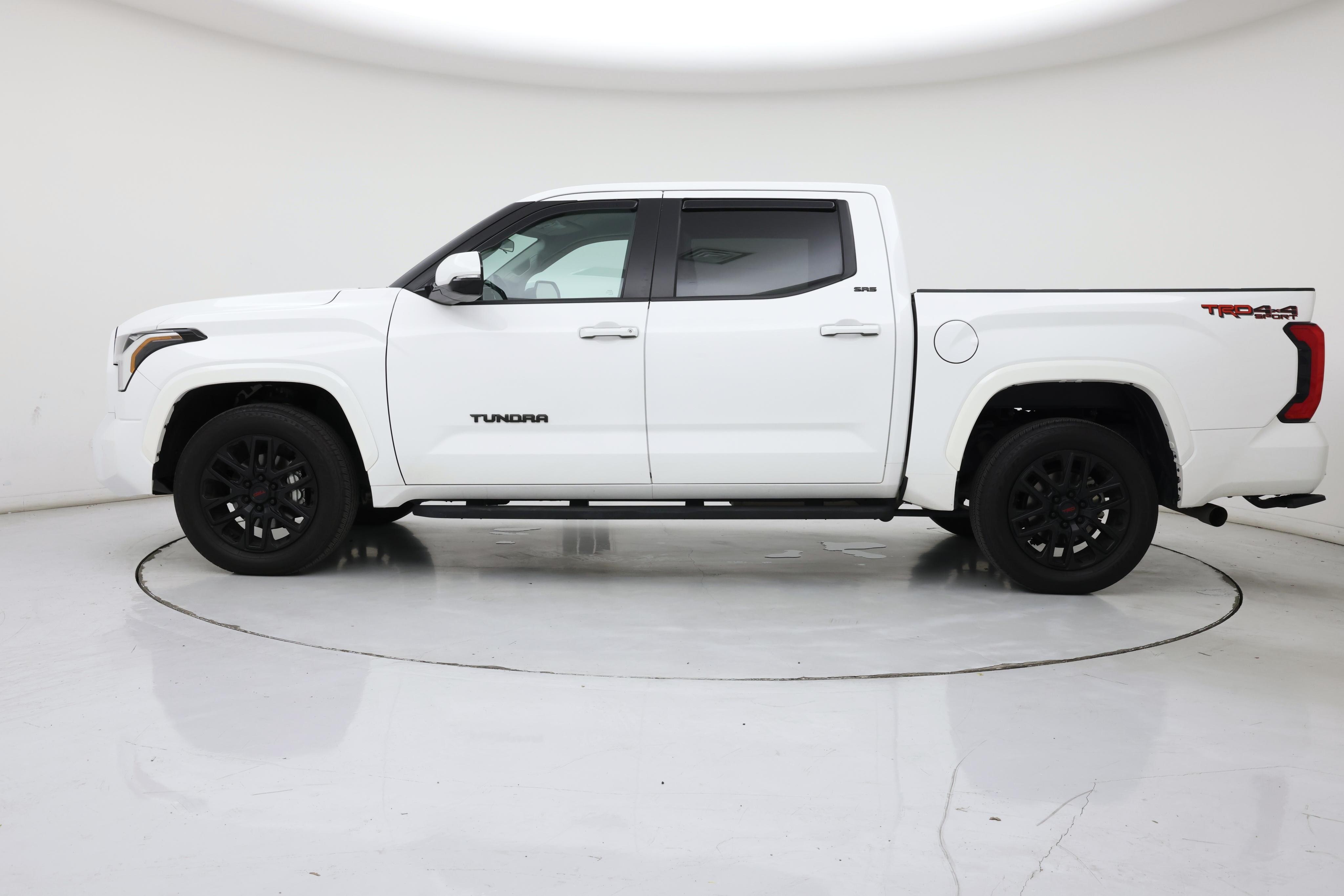 Thumbnail: 2024 Toyota Tundra - 3
