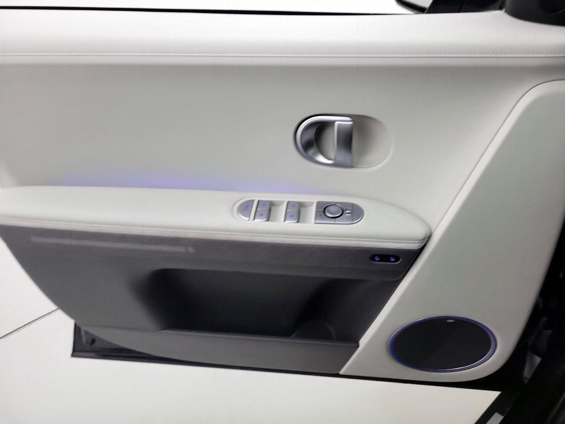 Thumbnail: 2024 Hyundai Ioniq 5 - 12