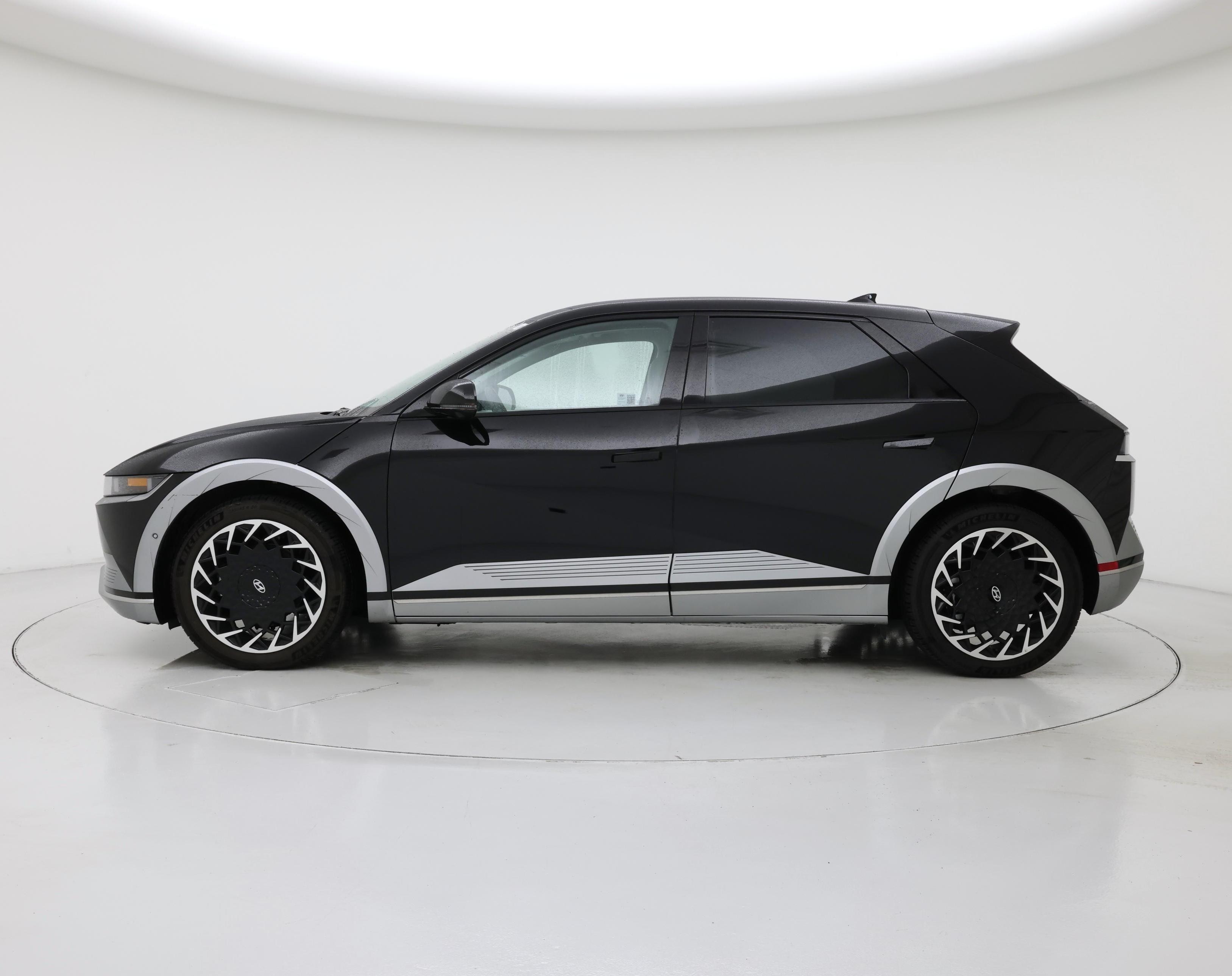 Thumbnail: 2024 Hyundai Ioniq 5 - 3