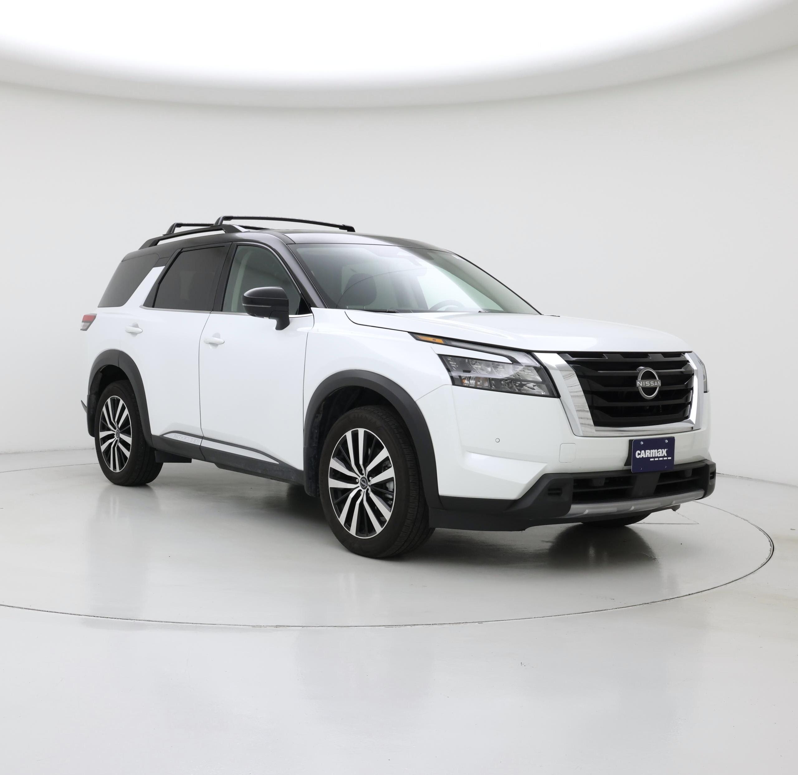 White 2025 Nissan Pathfinder Platinum 4WD SUV / Crossover All-Wheel Drive Automatic